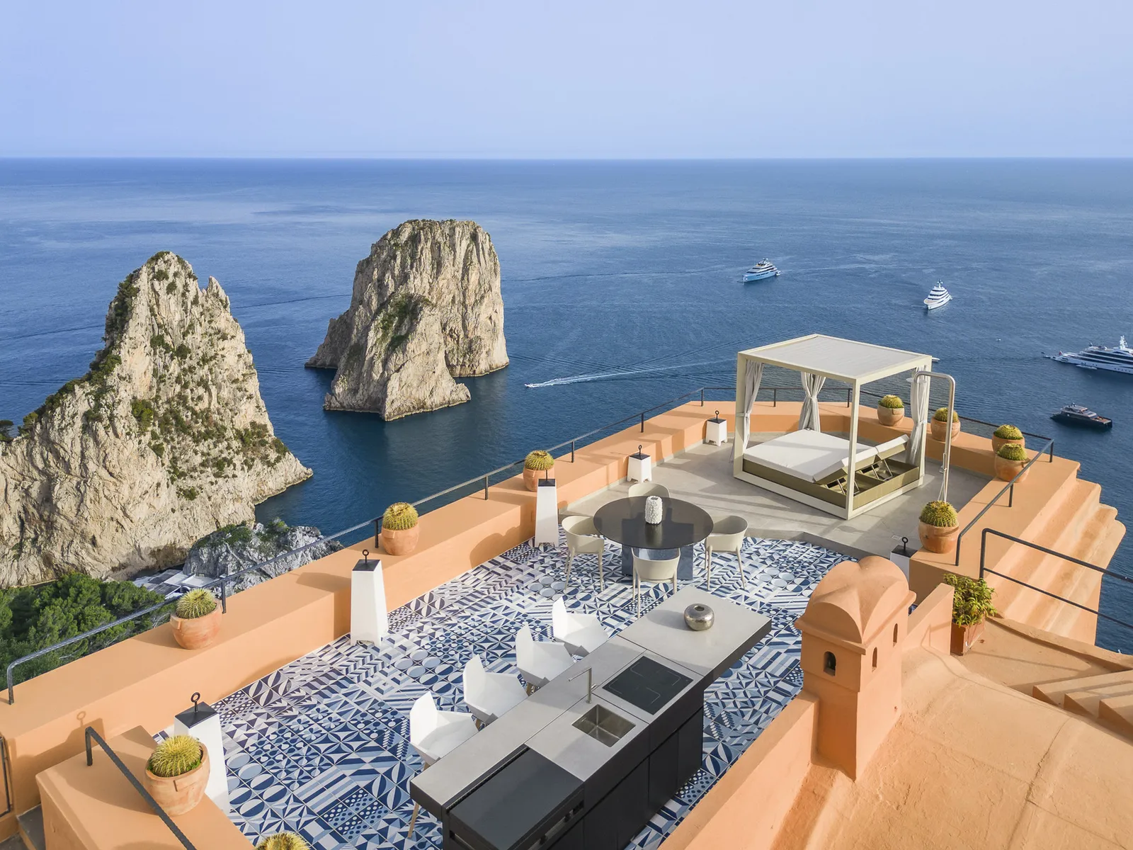 Punta Tragara Hotel — Exterior, Capri
