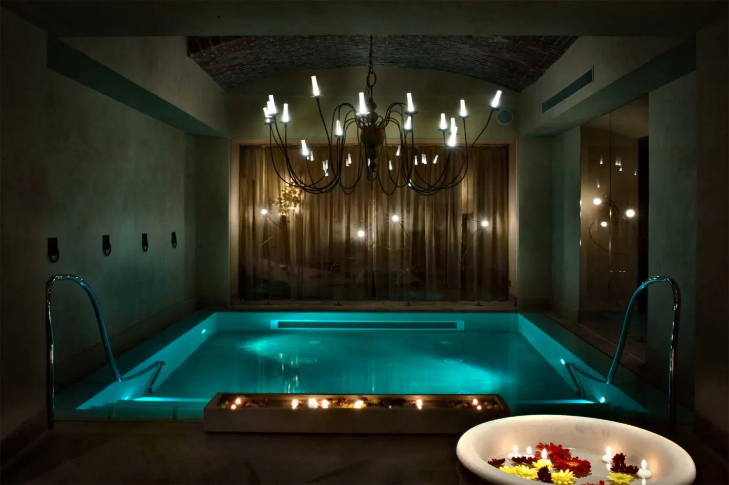 Chateau Monfort, Milan