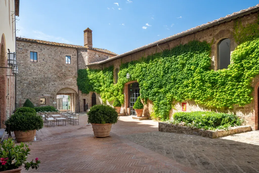 Castello Banfi Il Borgo, Montalcino