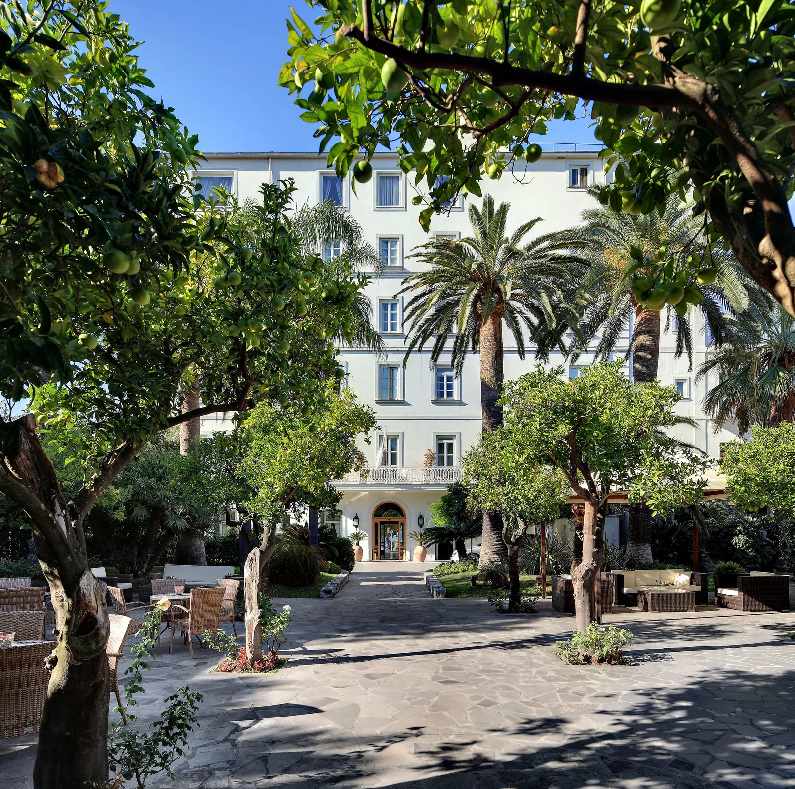 Hotel Mediterraneo Sorrento — Exterior, Naples