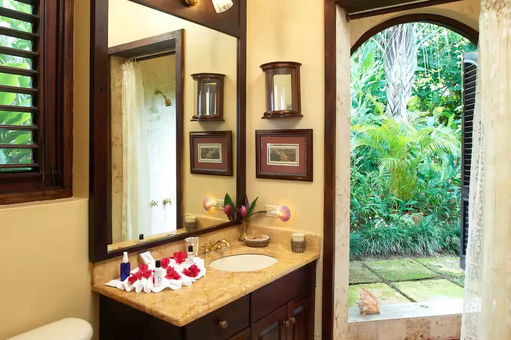 Bluefields Bay Villas — At a glance, Bluefields