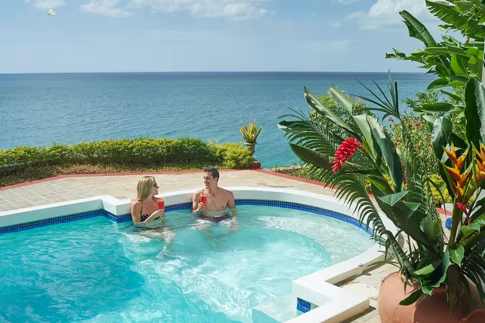 Bluefields Bay Villas — At a glance, Bluefields
