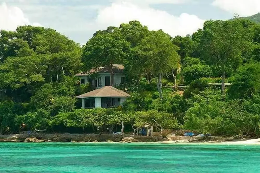 Bluefields Bay Villas — At a glance, Bluefields