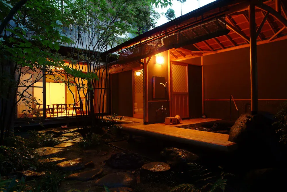 Nishimuraya Honkan — Exterior, Toyooka