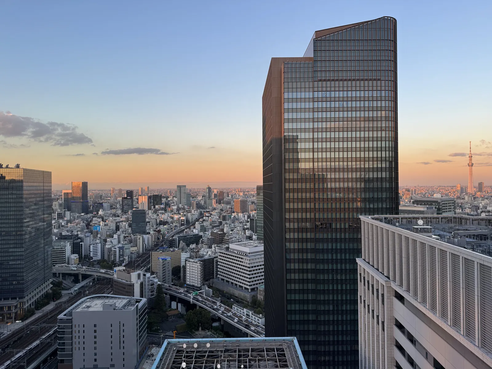 Shangri-La Tokyo — Exterior, Tokyo
