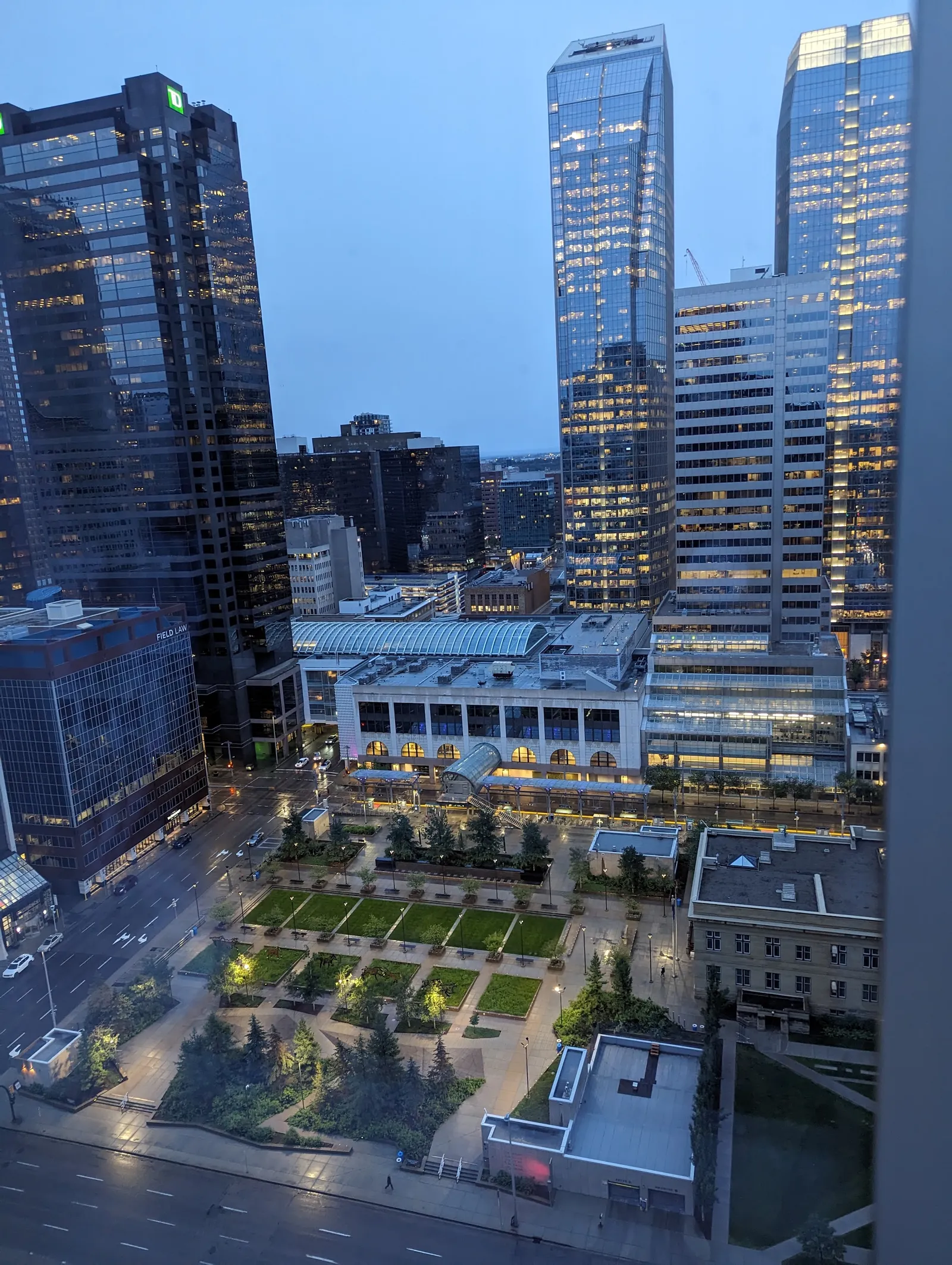 The Dorian, Autograph Collection — Exterior, Calgary