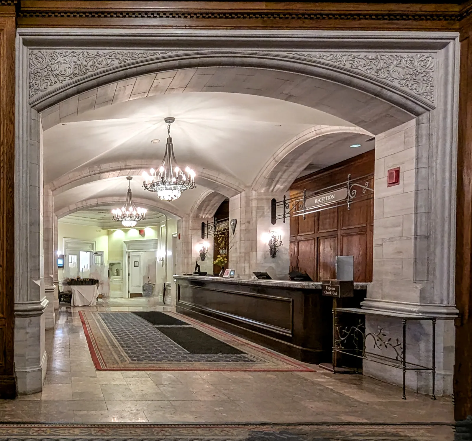 Fairmont Hotel Macdonald — Exterior, Edmonton