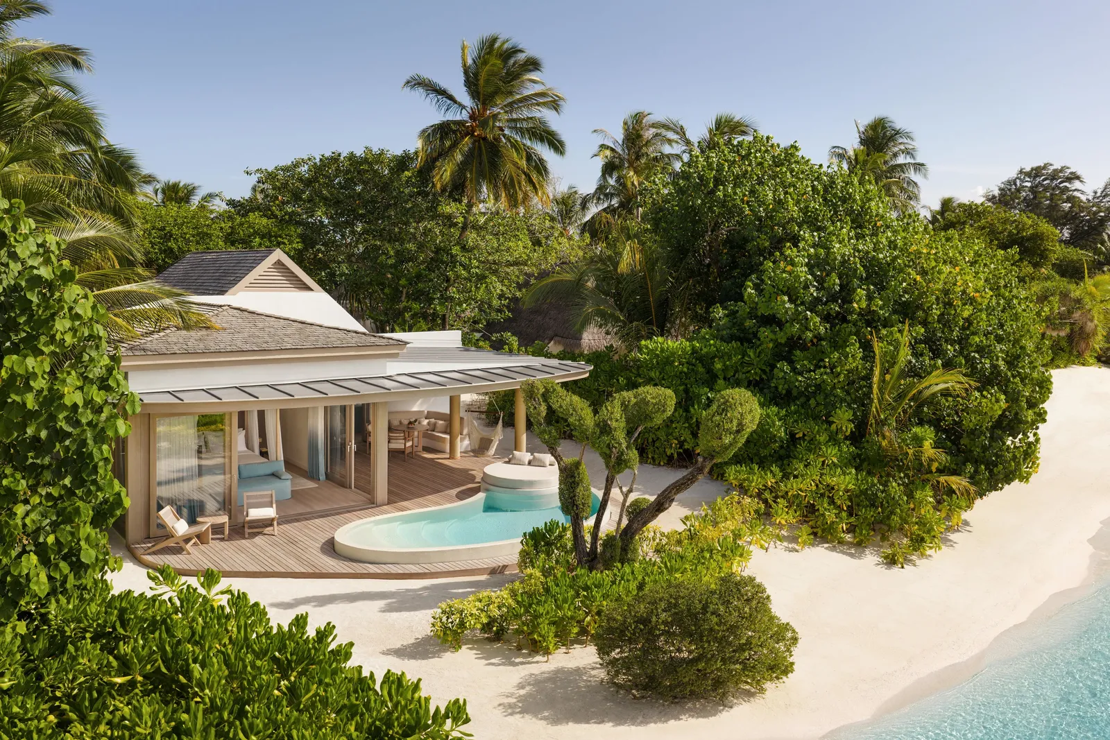 LUX* South Ari Atoll — Exterior, Dhidhoofinolhu