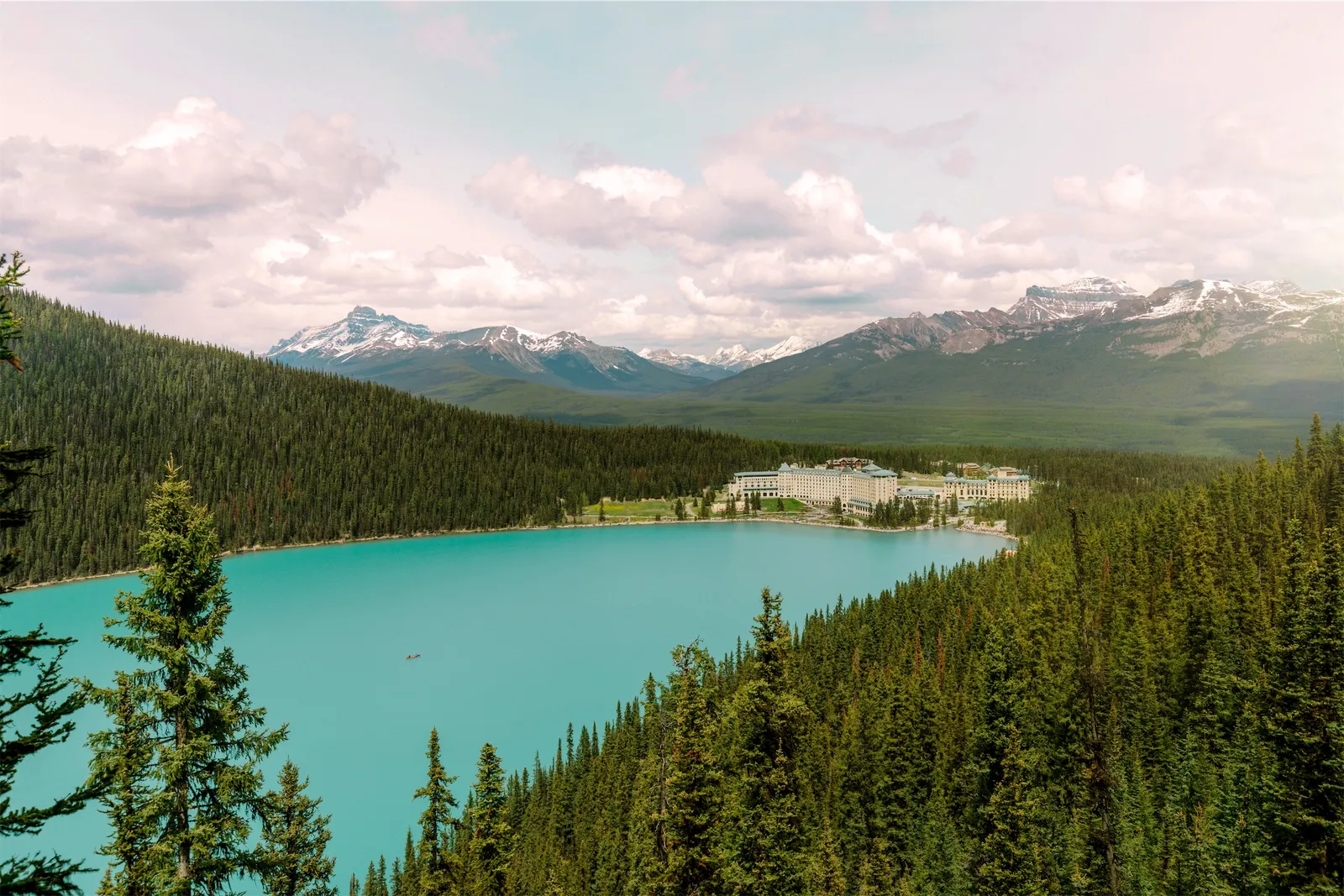 Fairmont Chateau Lake Louise, Lake Louise