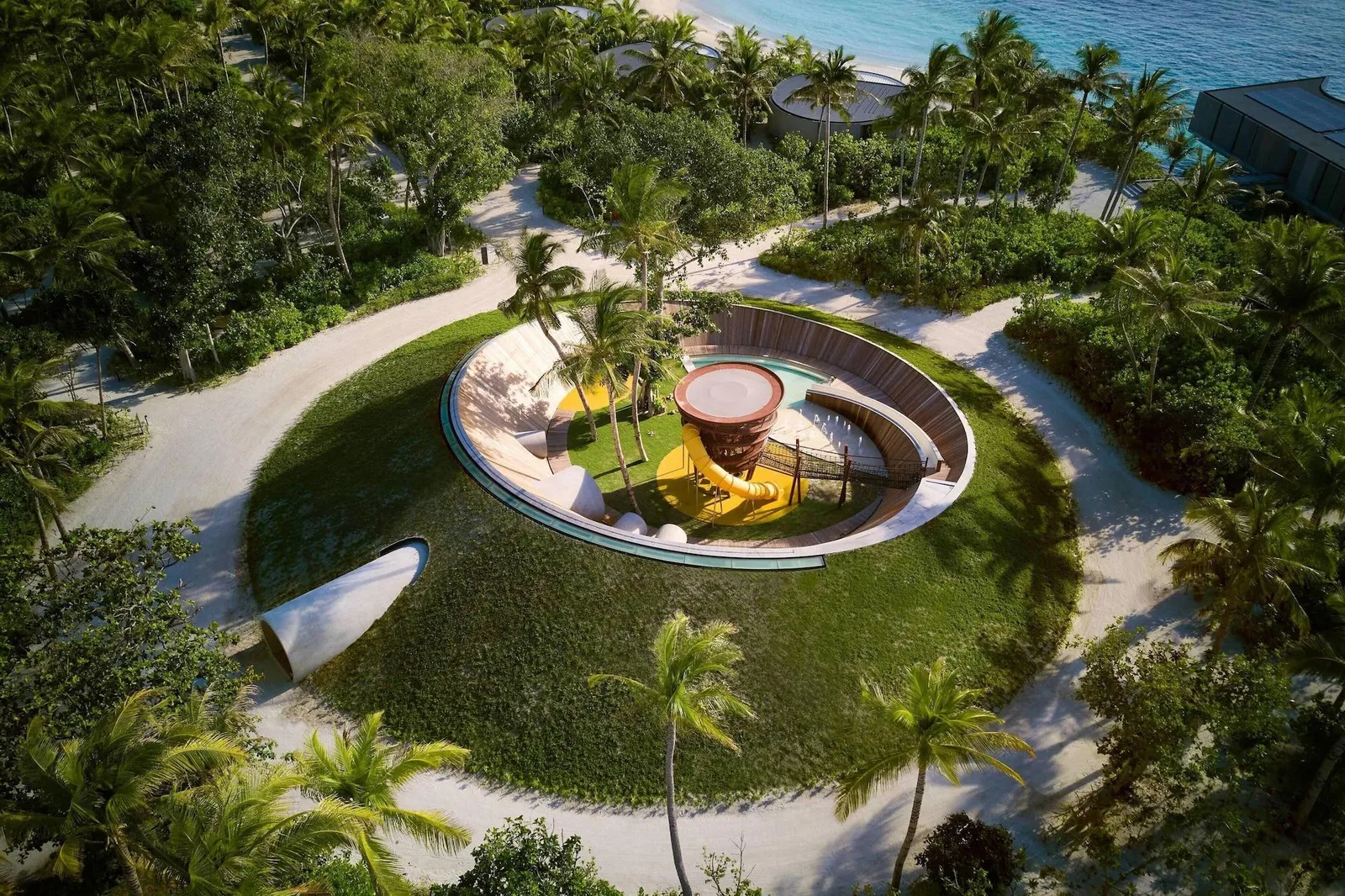 The Ritz-Carlton Maldives, Fari Islands — Exterior, Malé