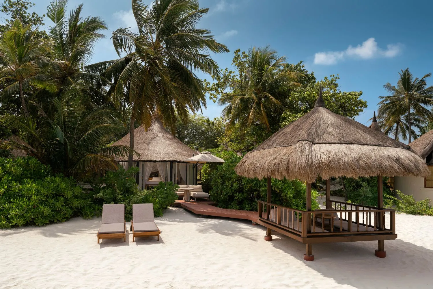 Banyan Tree Vabbinfaru — Exterior, North Malé Atoll