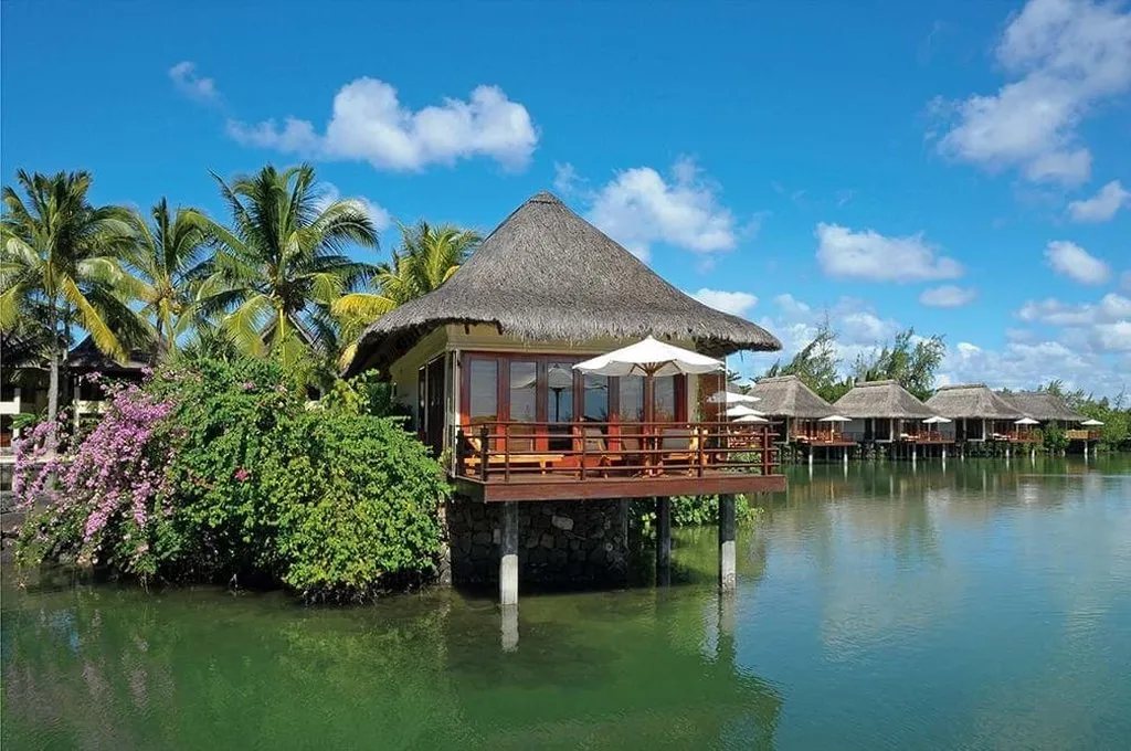 Constance Prince Maurice — Exterior, Poste de Flacq
