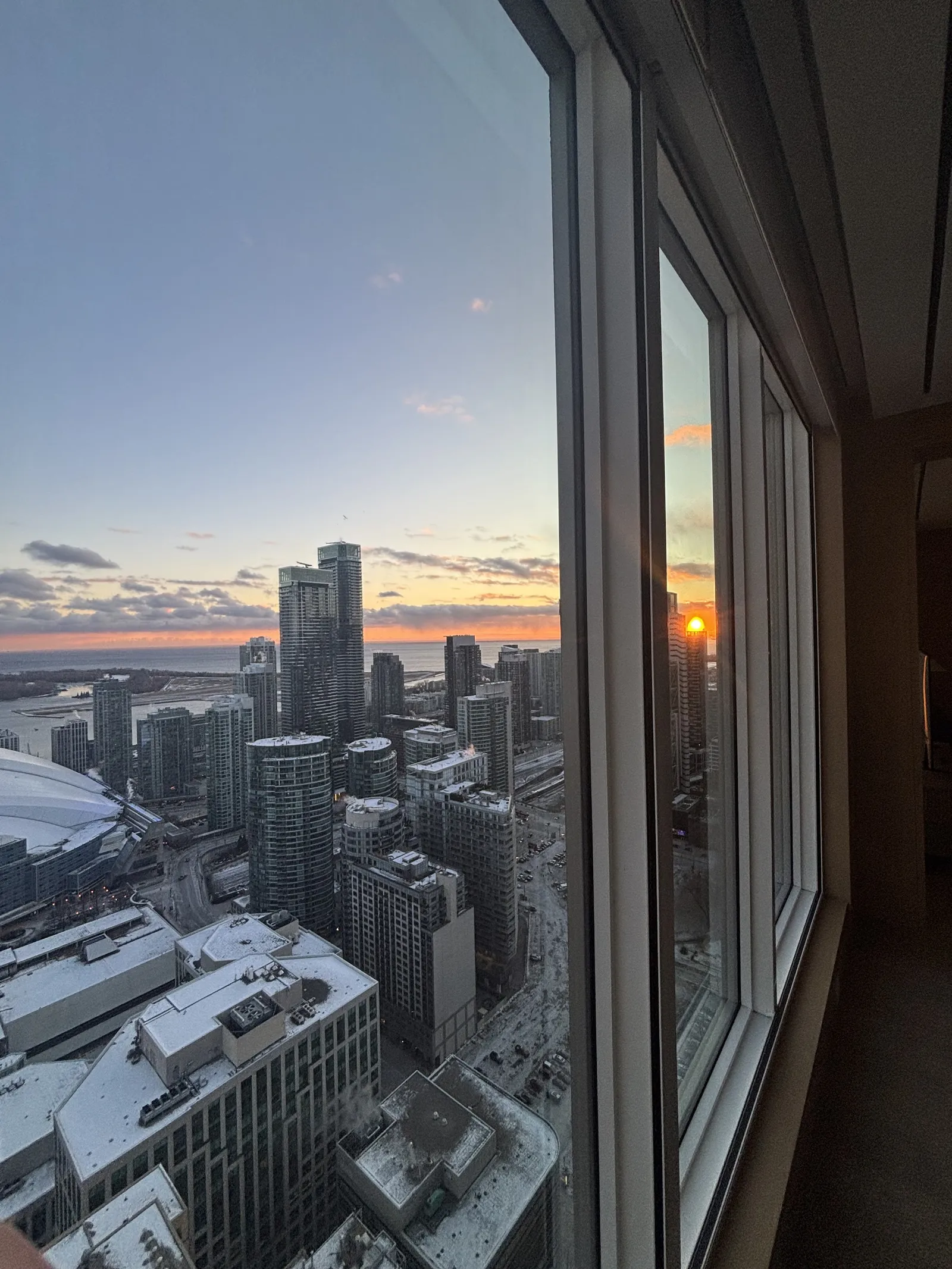 Nobu Hotel Toronto — Exterior, Toronto