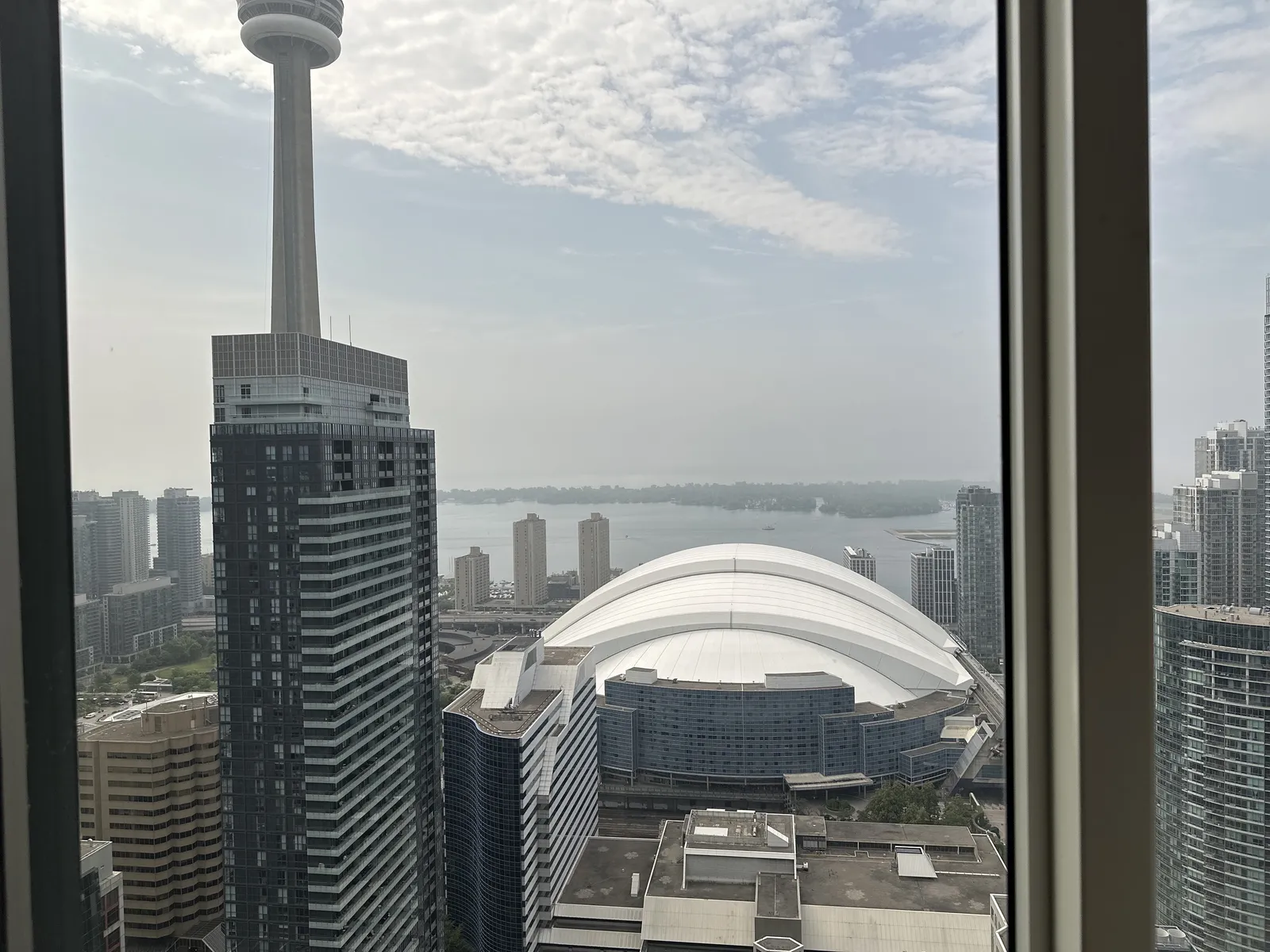 Nobu Hotel Toronto — Exterior, Toronto