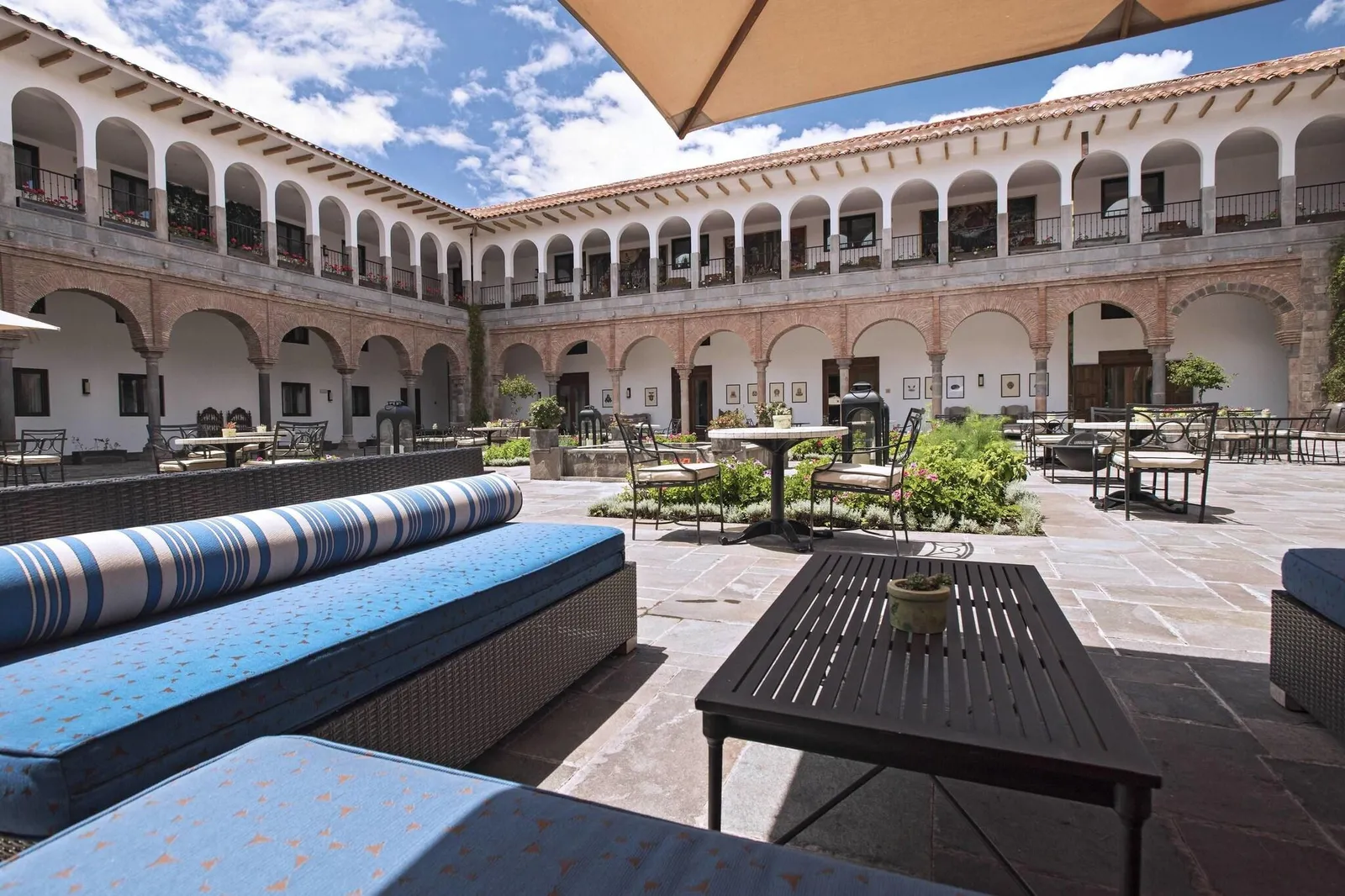 JW Marriott El Convento Cusco — Exterior, Cusco