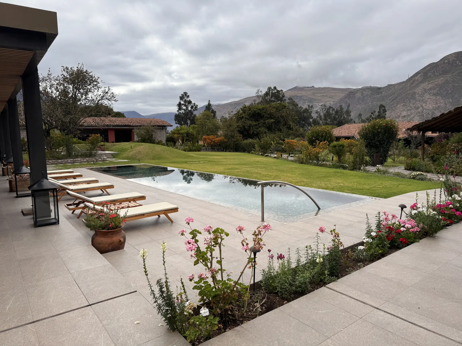 Sol Y Luna — Exterior, Cusco