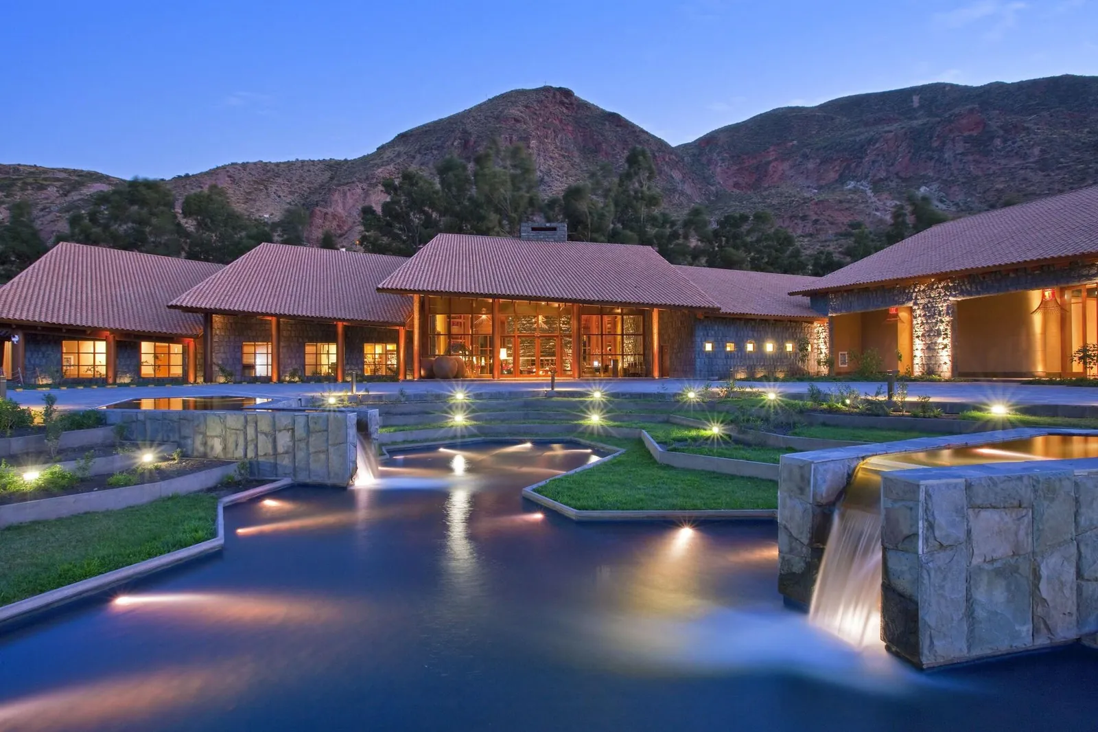 Rio Sagrado — Exterior, Urubamba