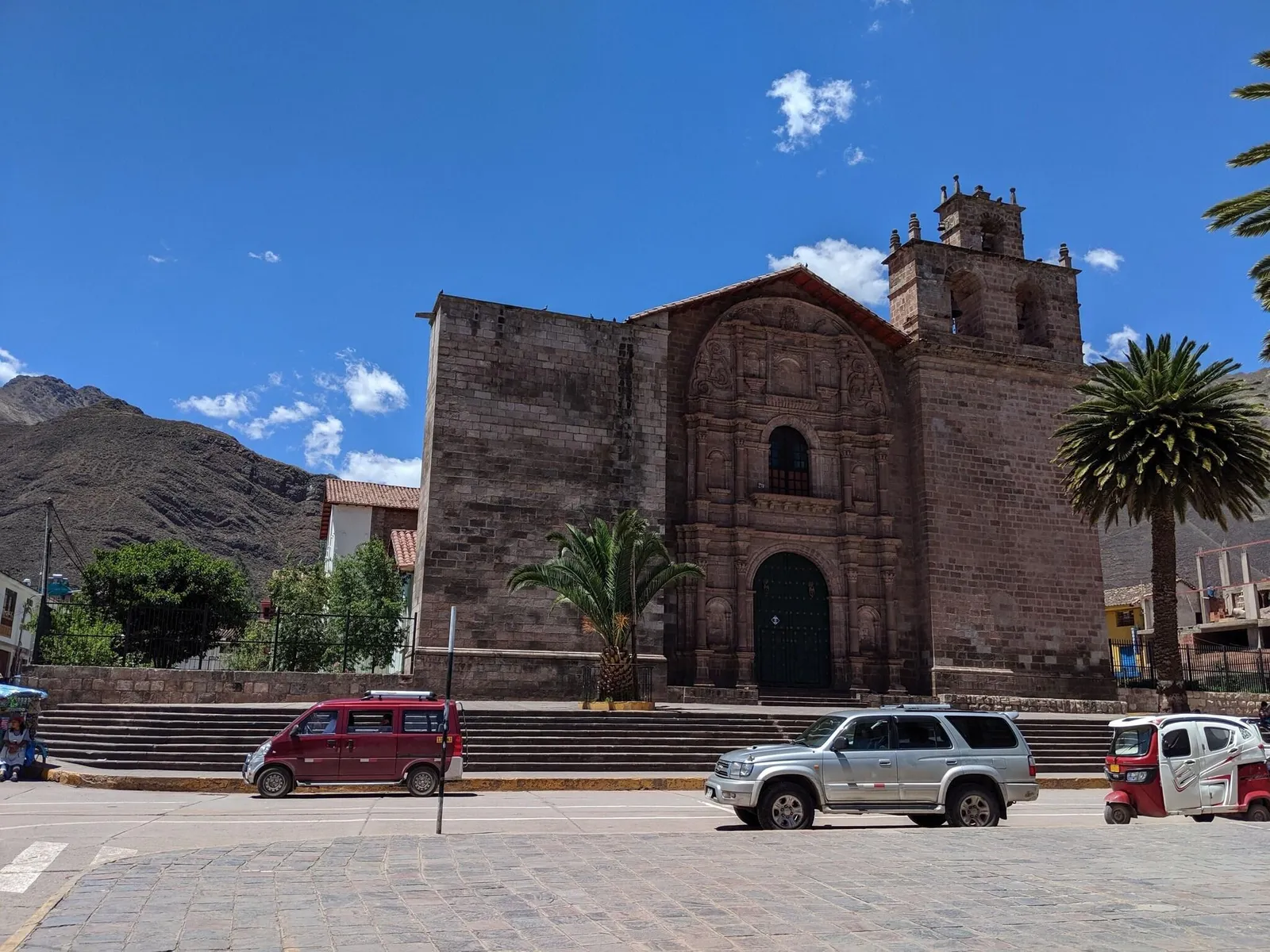 Rio Sagrado — Exterior, Urubamba