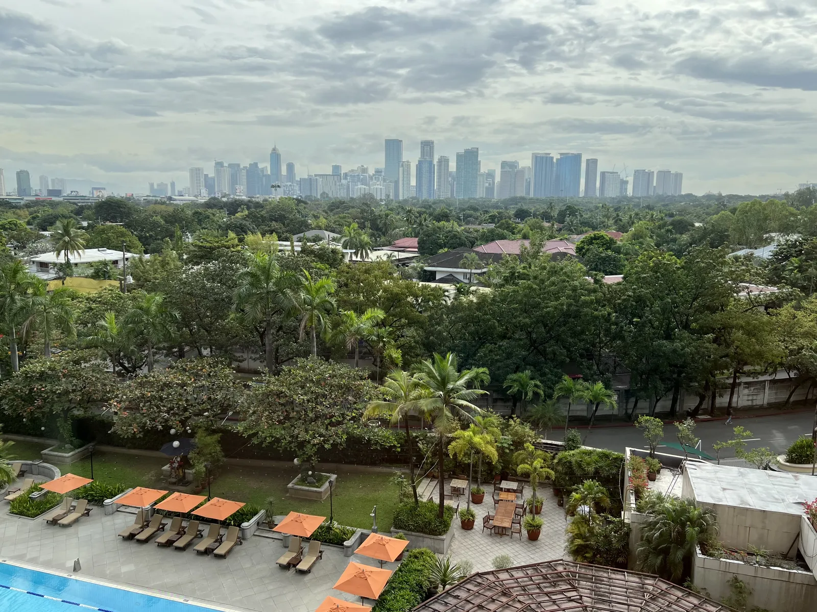 The Peninsula Manila — Exterior, Manila