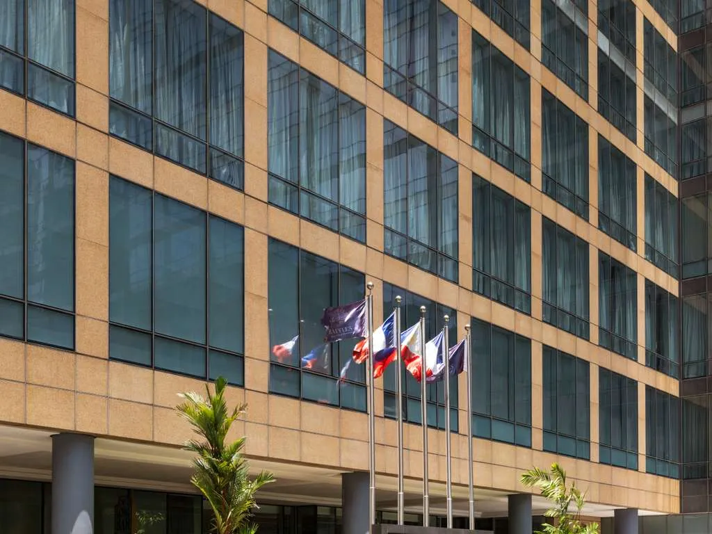 Raffles Makati — Exterior, Manila