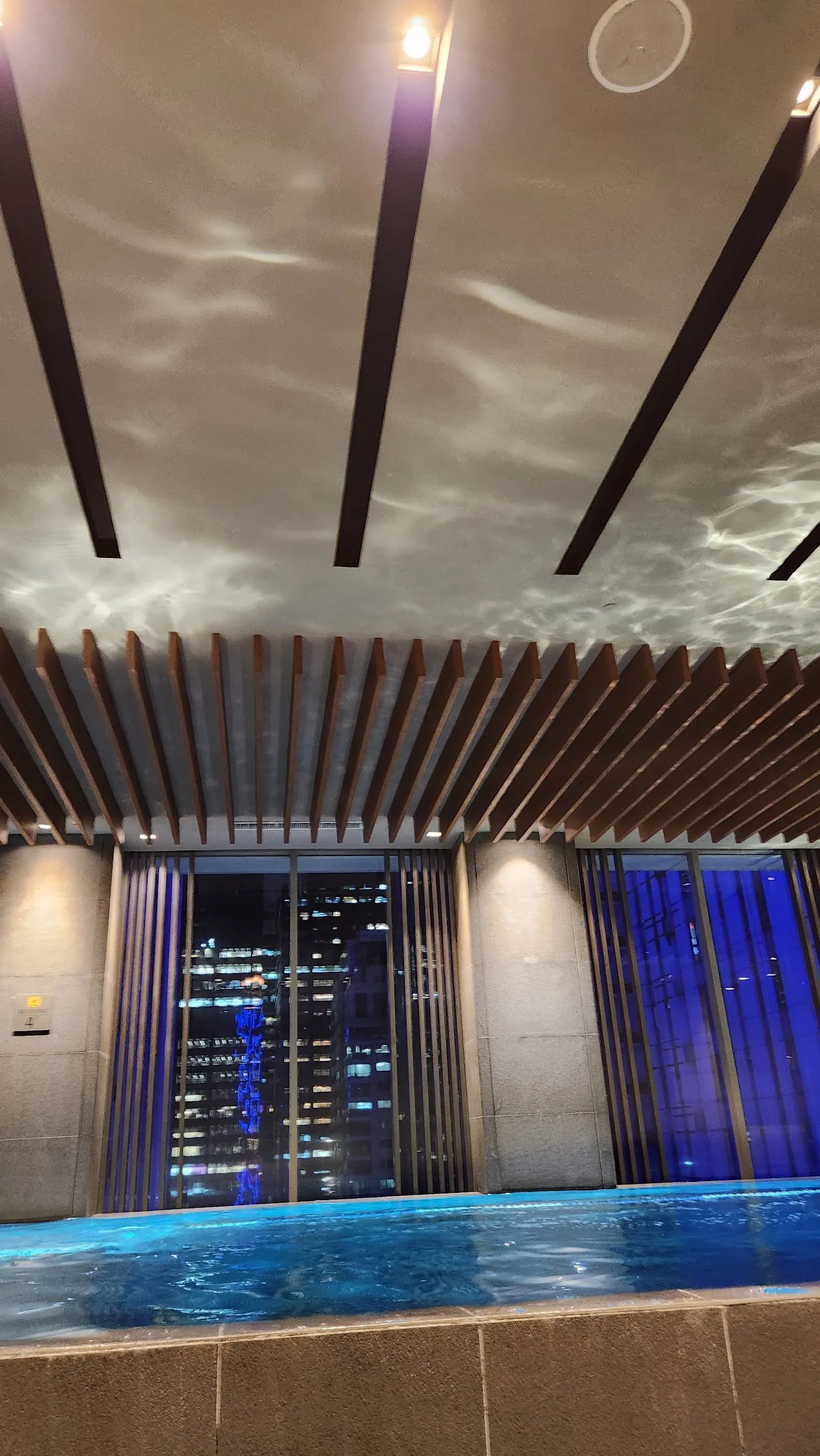 Marco Polo Ortigas Manila — Exterior, Pasig City