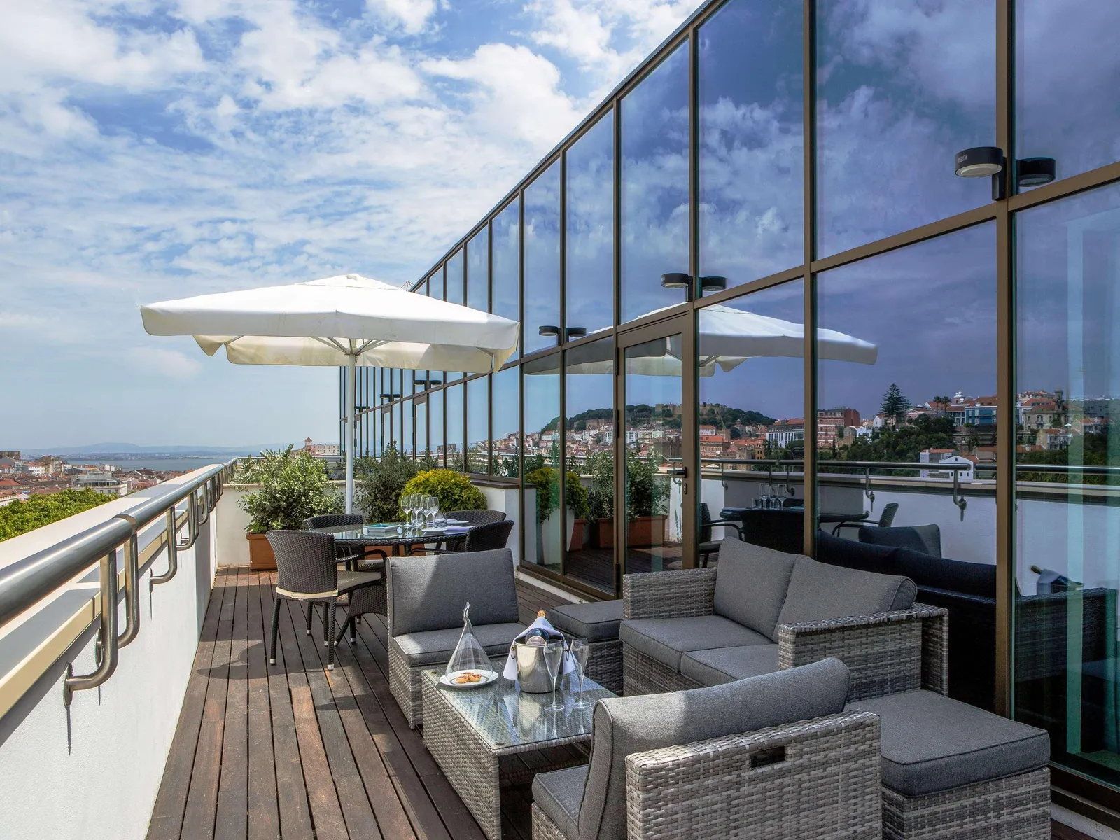Sofitel Lisbon Liberdade — Exterior, Lisbon