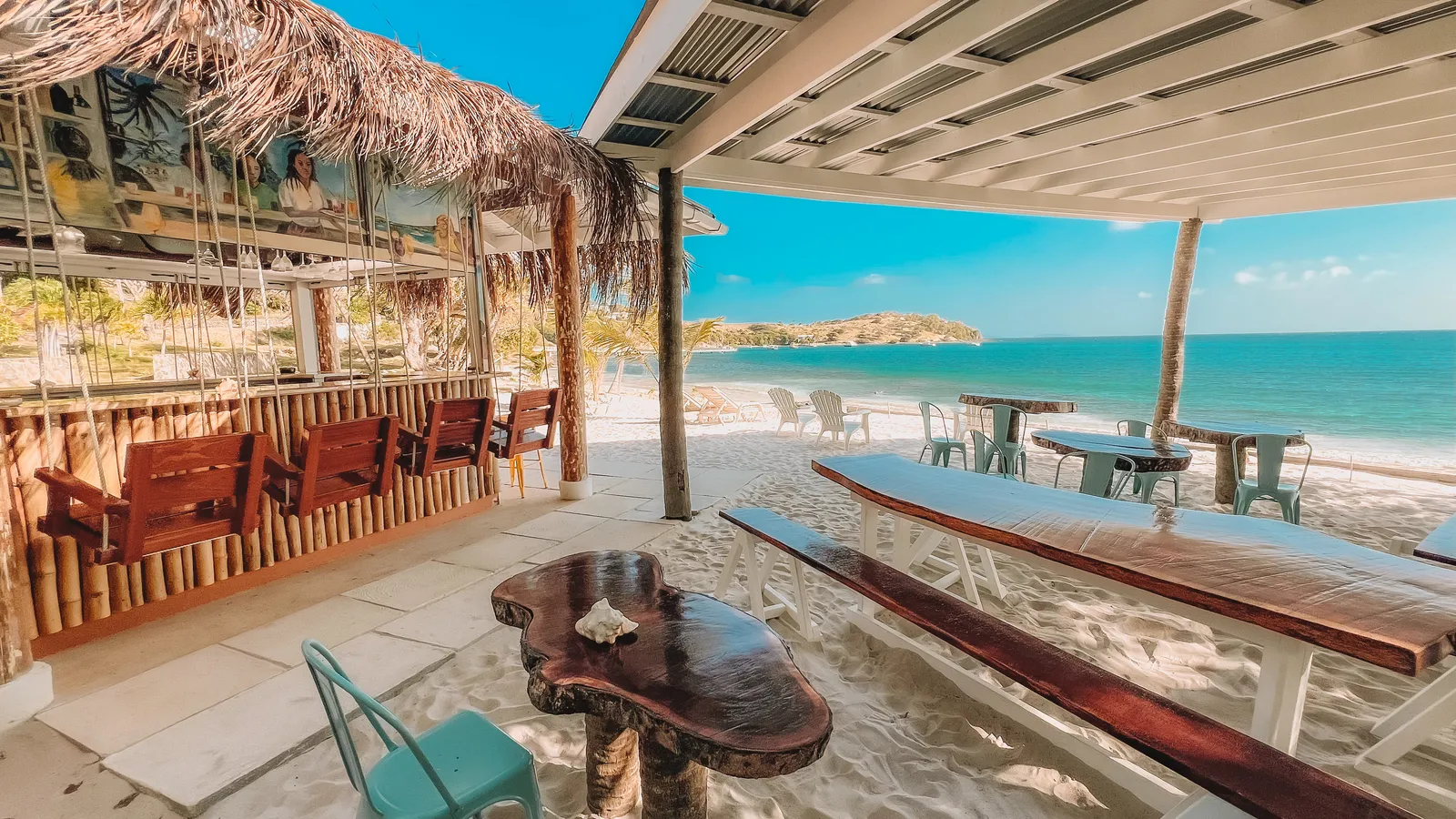 Bequia Beach Hotel — Exterior, Gqeberha
