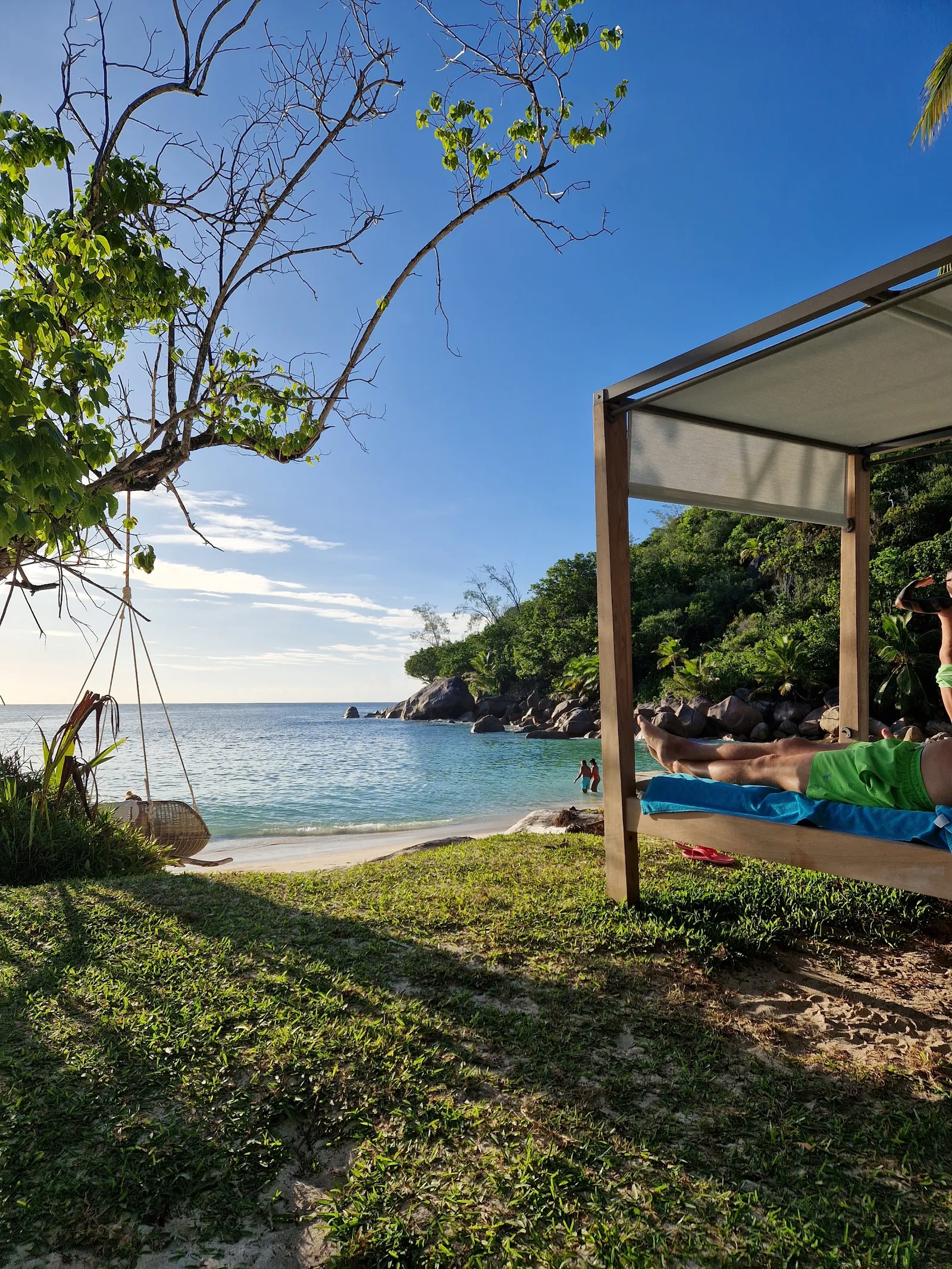 Constance Lemuria — Exterior, Praslin