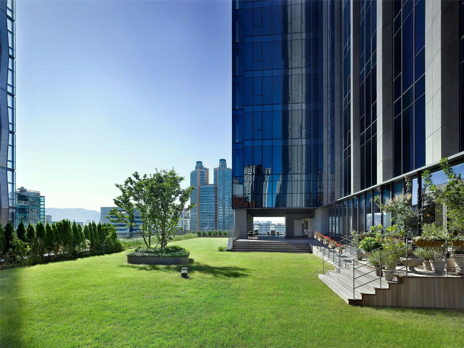 Sofitel Ambassador Seoul Hotel & Serviced Residences — Exterior, Seoul