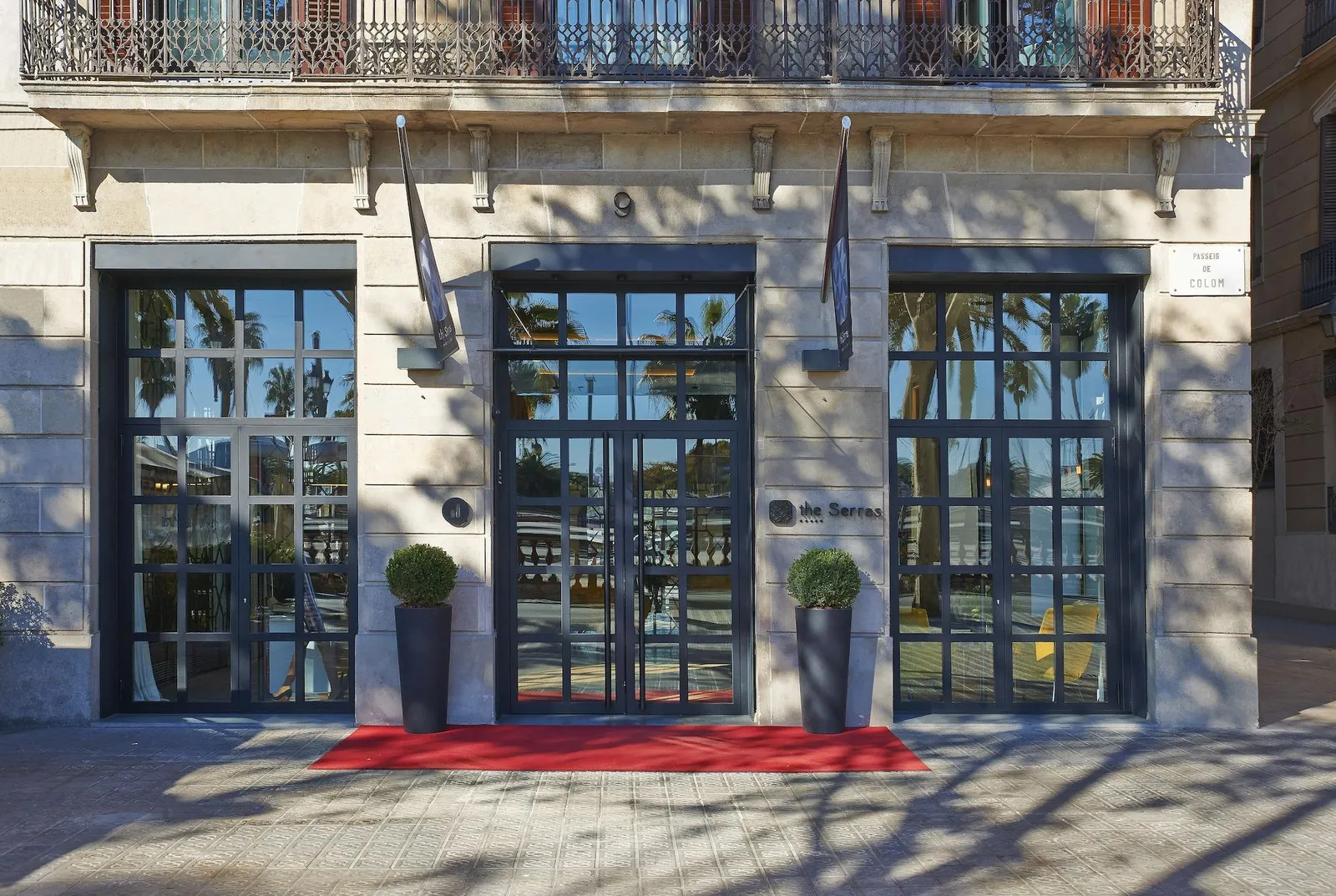 Serras Barcelona — Exterior, Barcelona