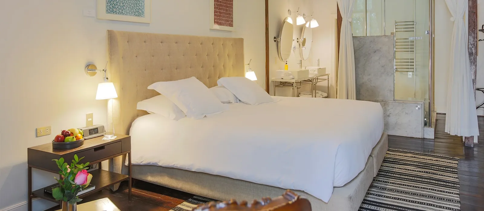 Hotel B, Lima