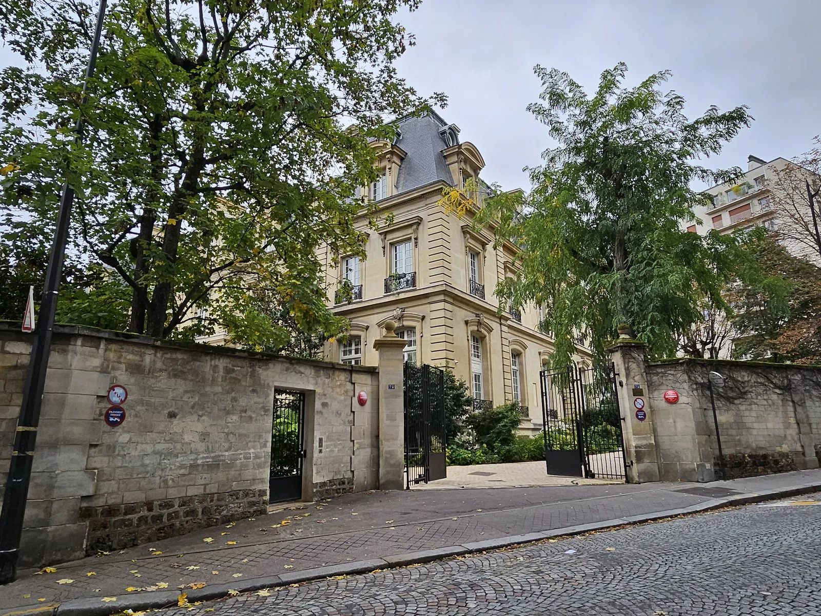 Saint James Paris — Exterior, Paris