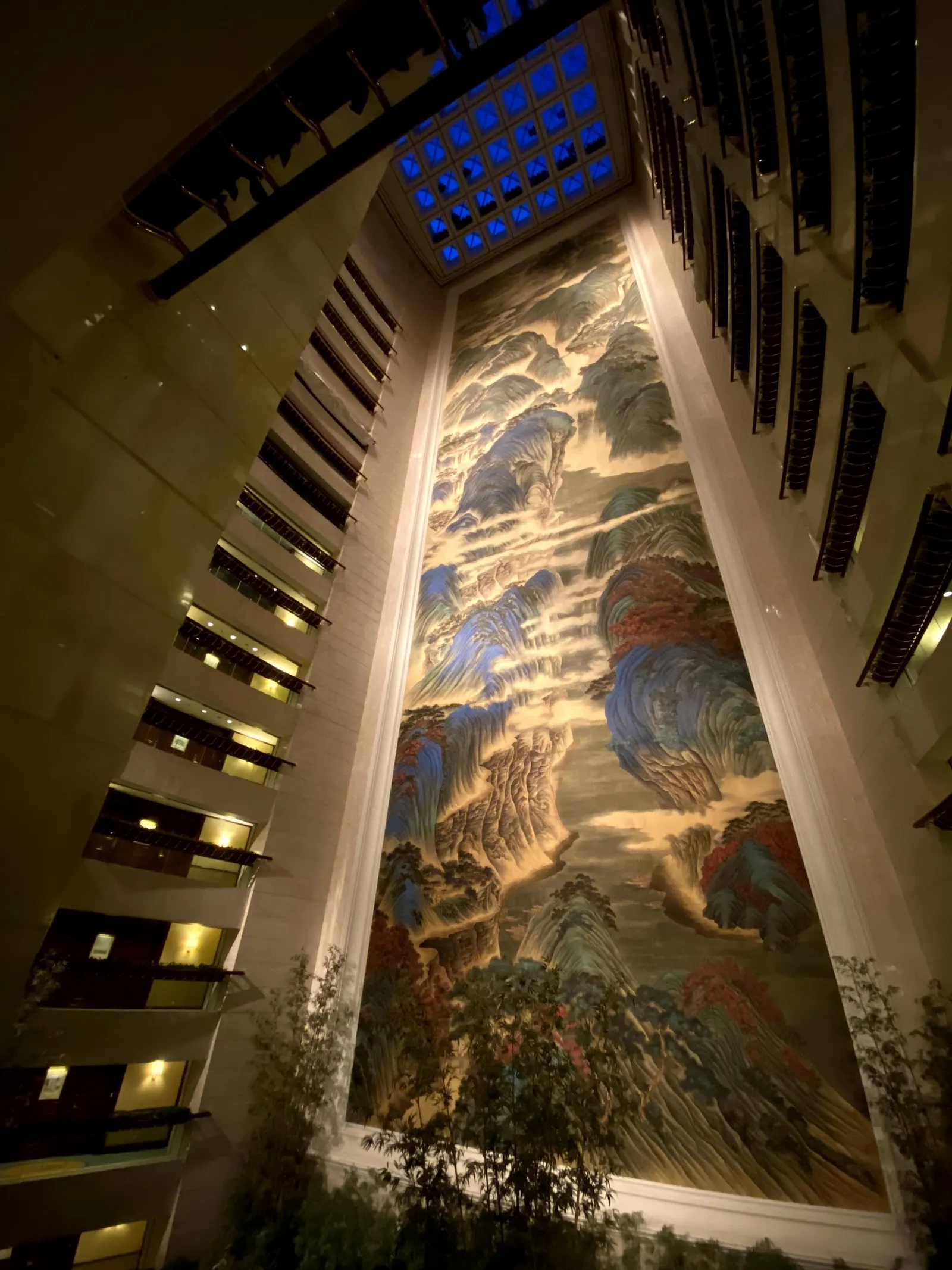 Island Shangri-La, Hong Kong — Exterior, Hong Kong