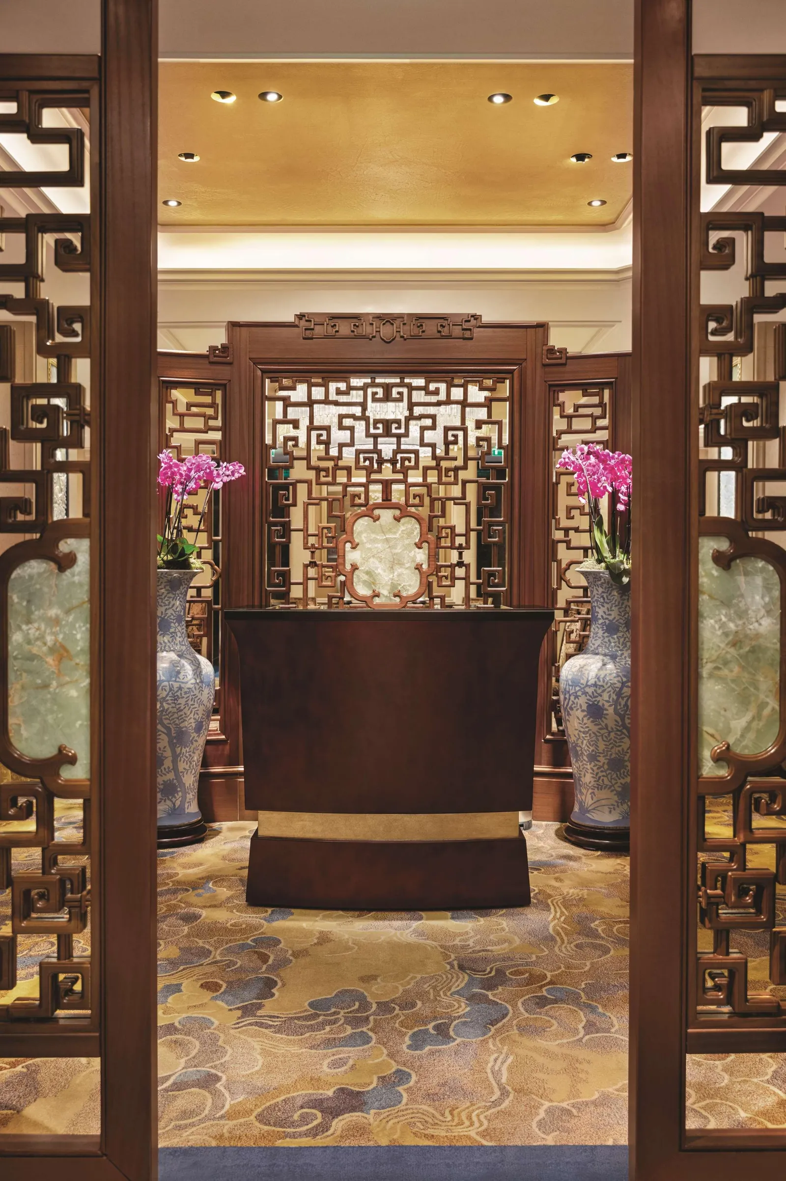 Shangri-La Paris — Exterior, Paris