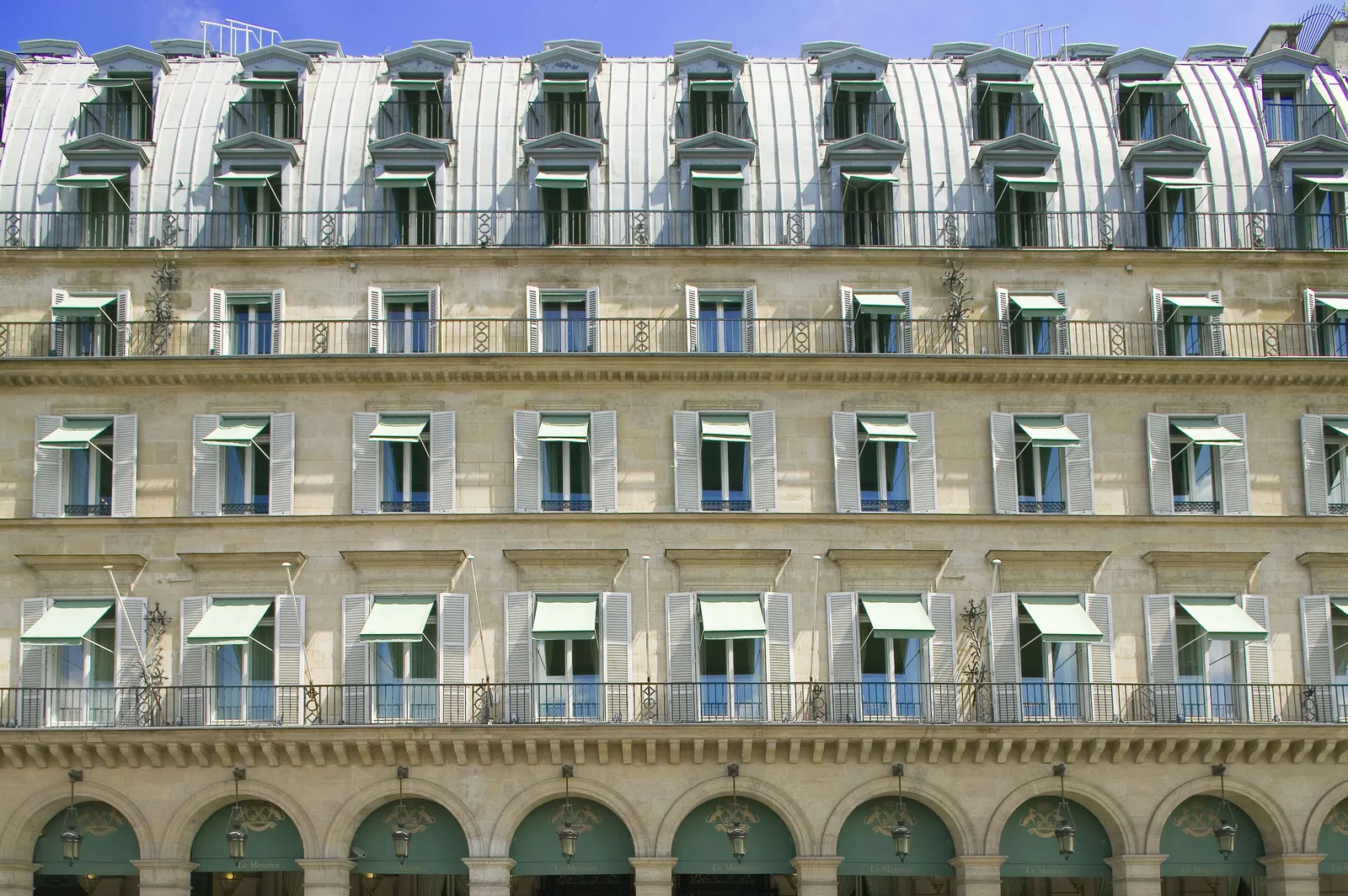 Shangri-La Paris — Exterior, Paris