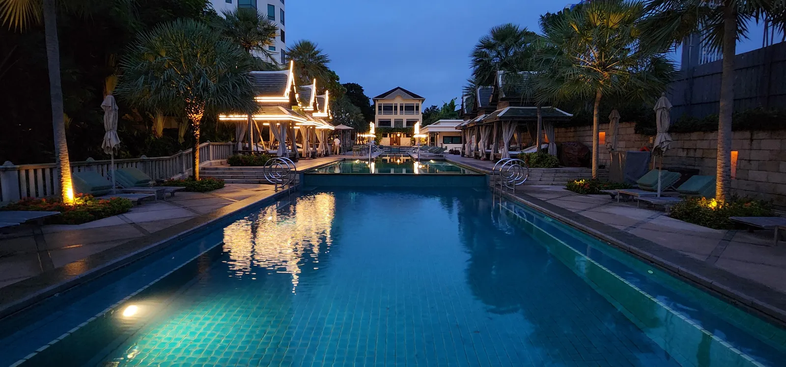The Peninsula Bangkok — Exterior, Bangkok