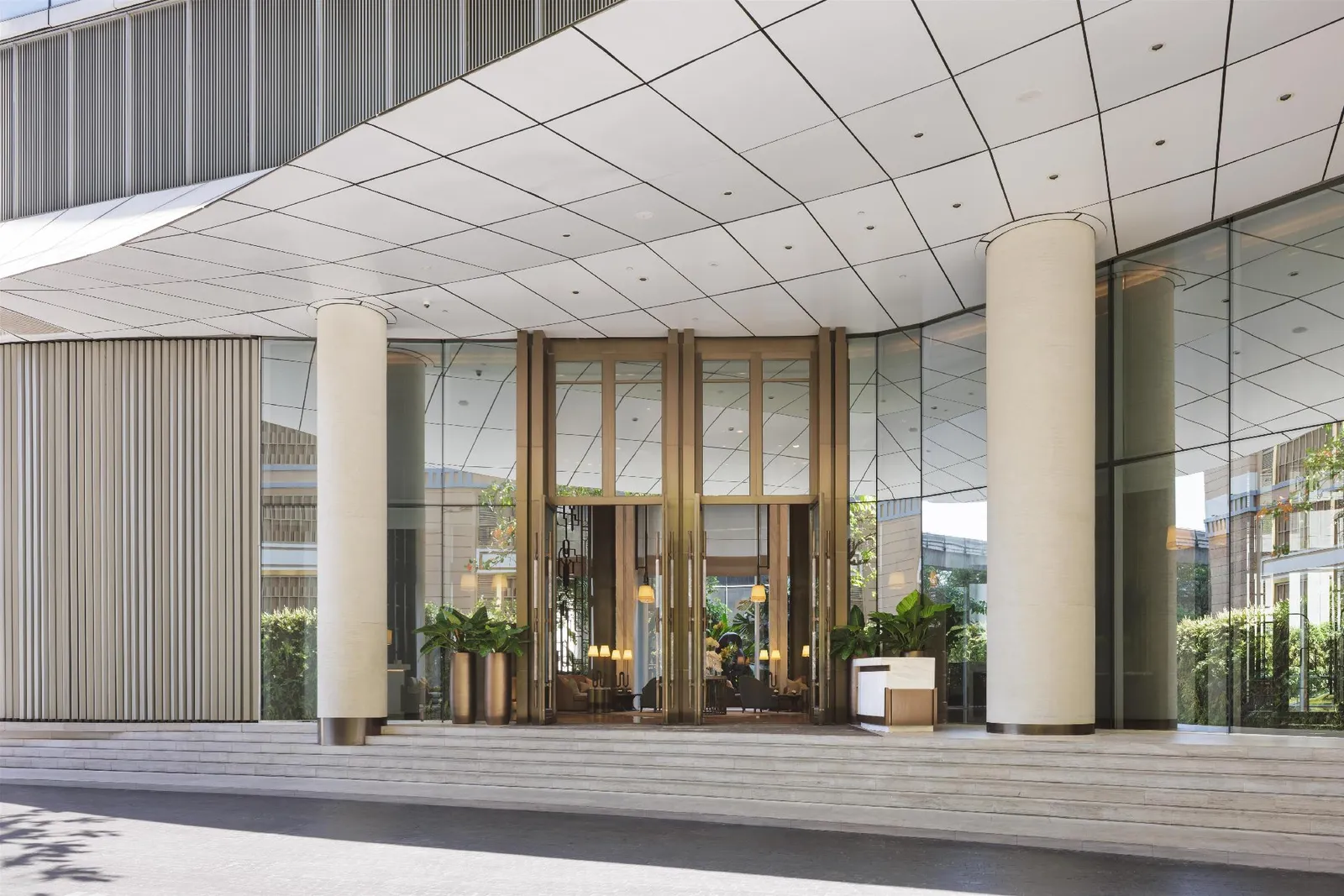 Waldorf Astoria Bangkok — Exterior, Bangkok