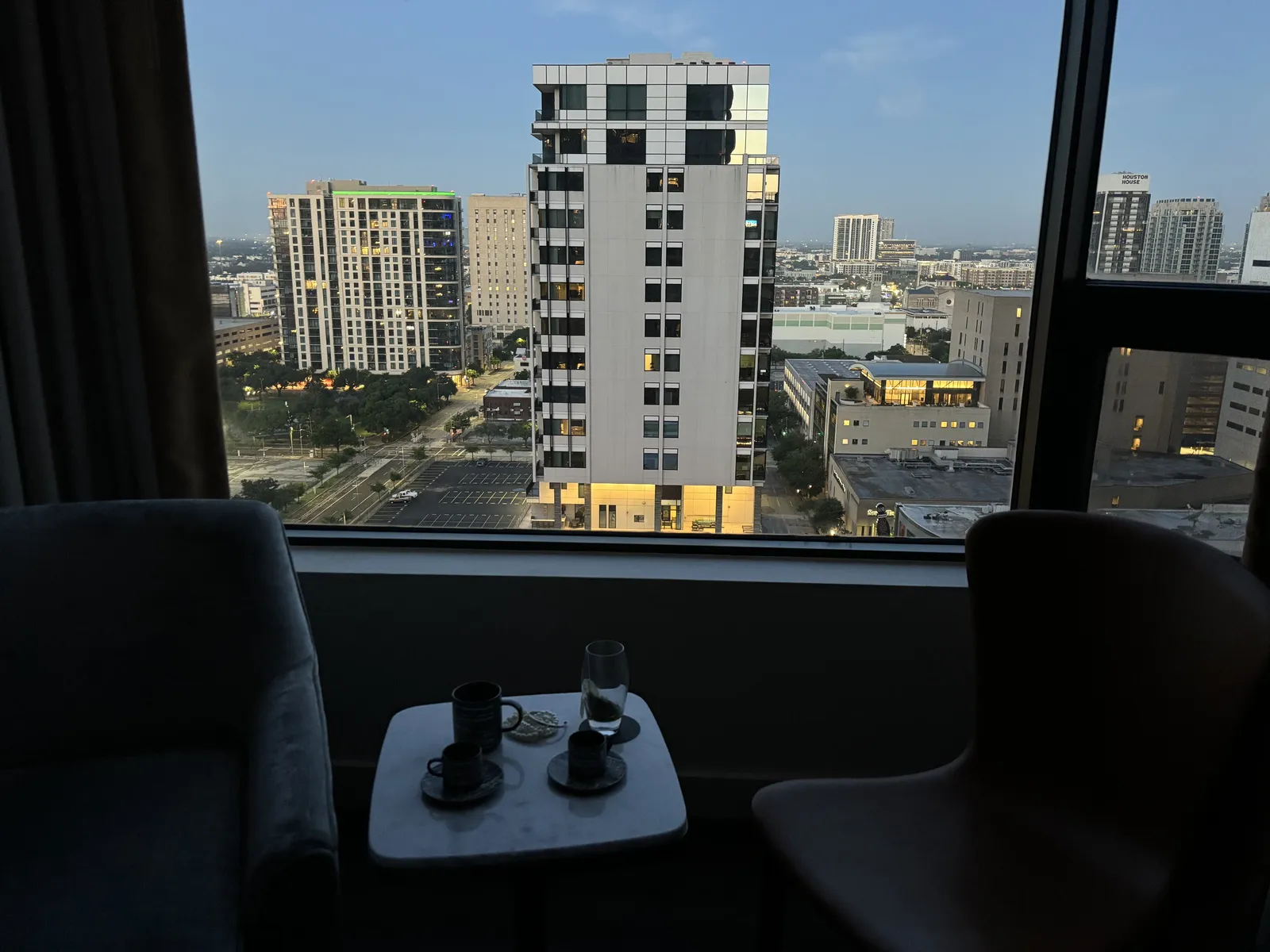 Four Seasons Hotel Houston — Exterior, Houston