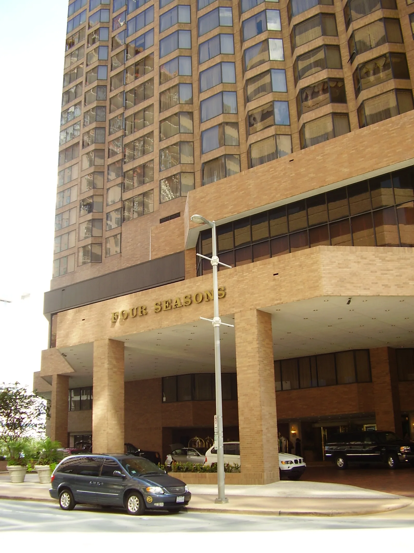 Four Seasons Hotel Houston, Houston