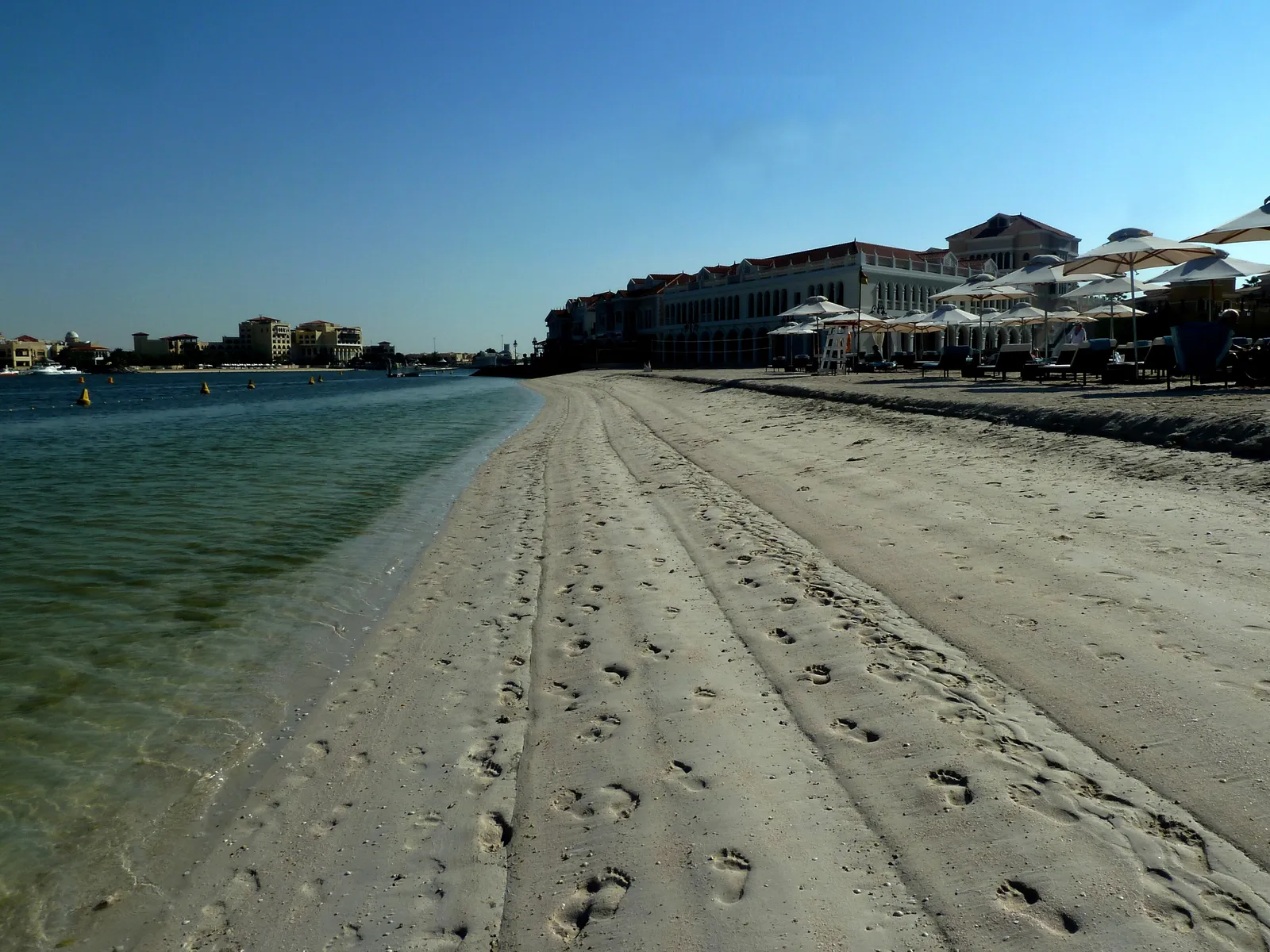 The Ritz-Carlton Abu Dhabi, Grand Canal, Abu Dhabi