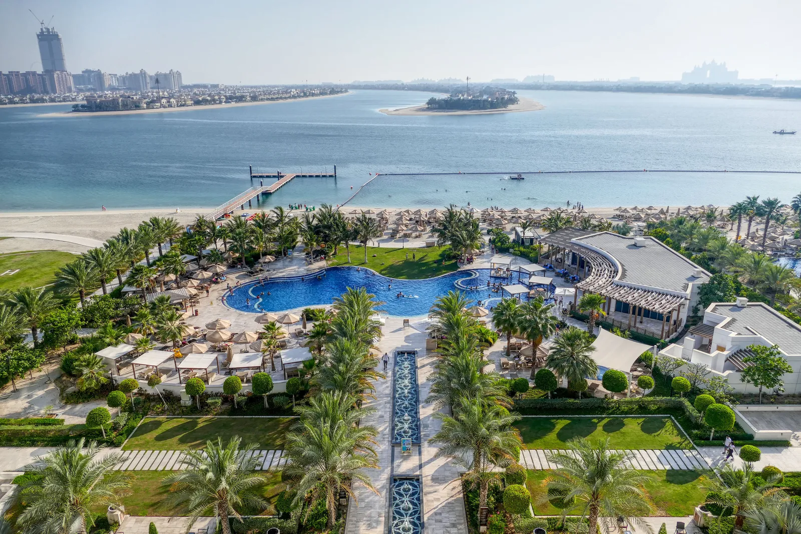 Waldorf Astoria Dubai Palm Jumeirah — Exterior, Dubai
