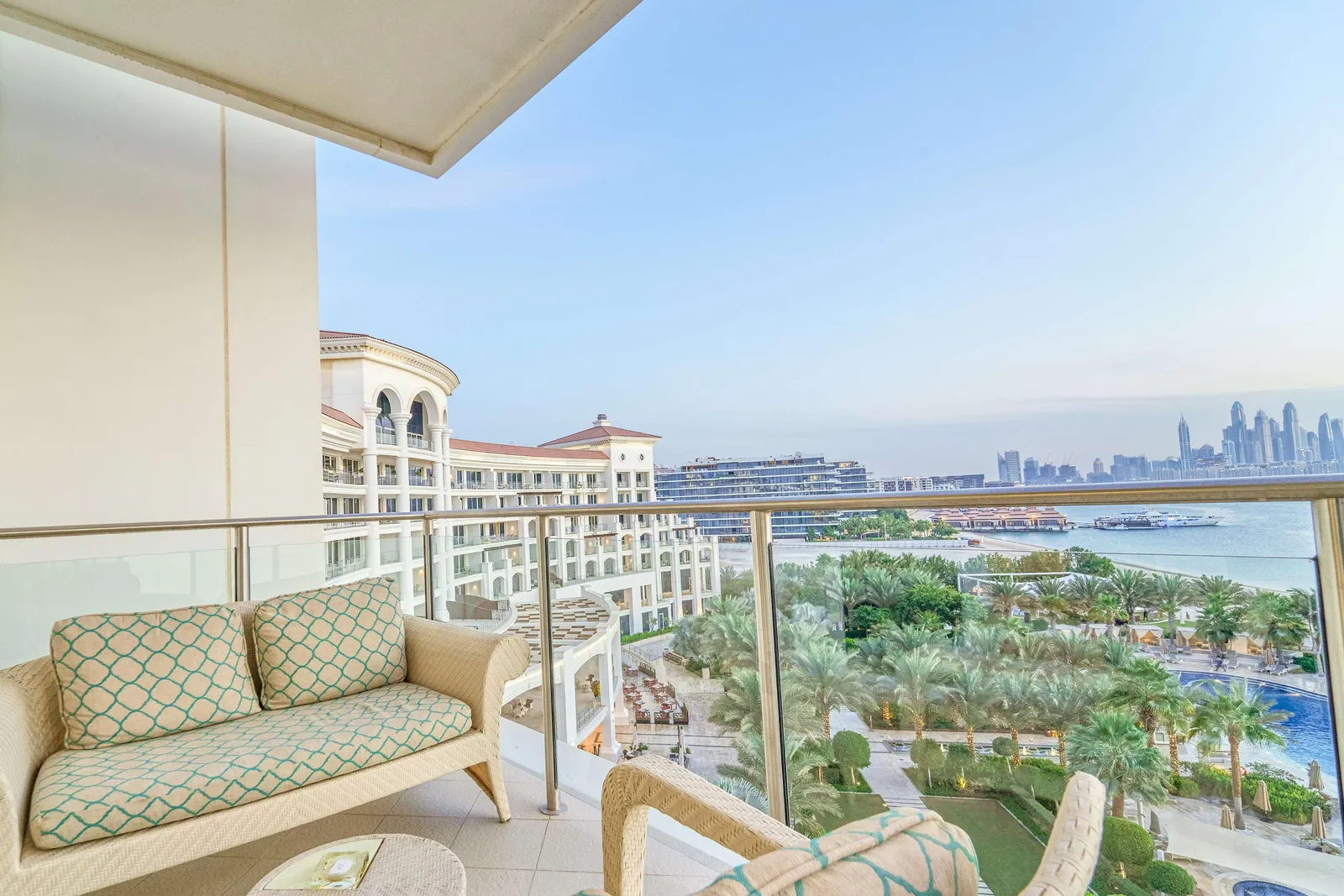 Waldorf Astoria Dubai Palm Jumeirah — Exterior, Dubai