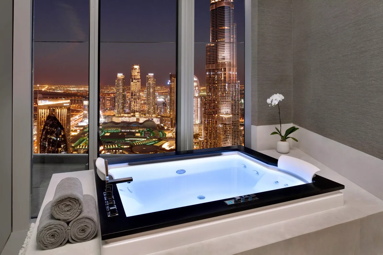Address Sky View, Dubai
