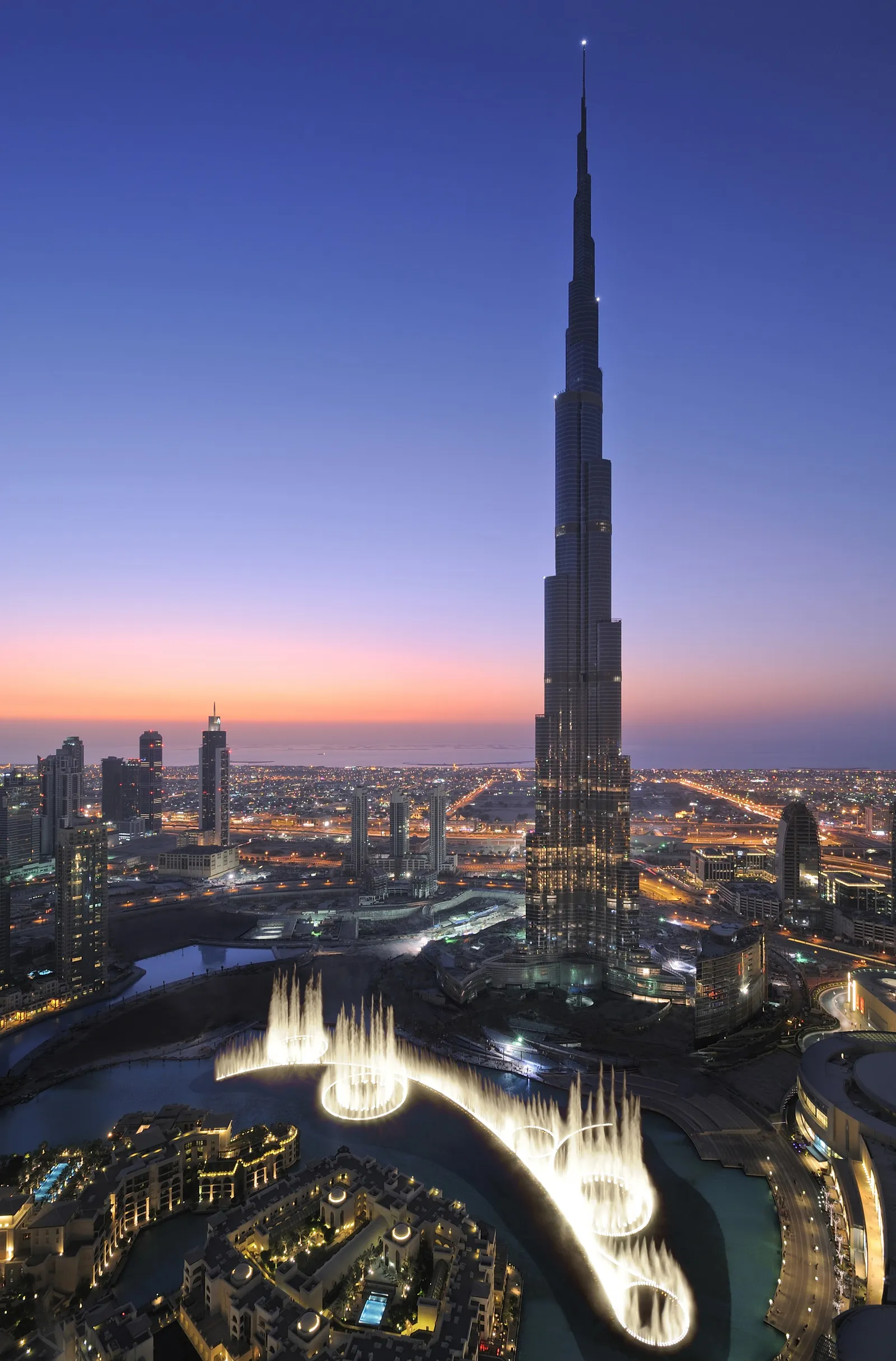 Armani Hotel Dubai — Exterior, Dubai