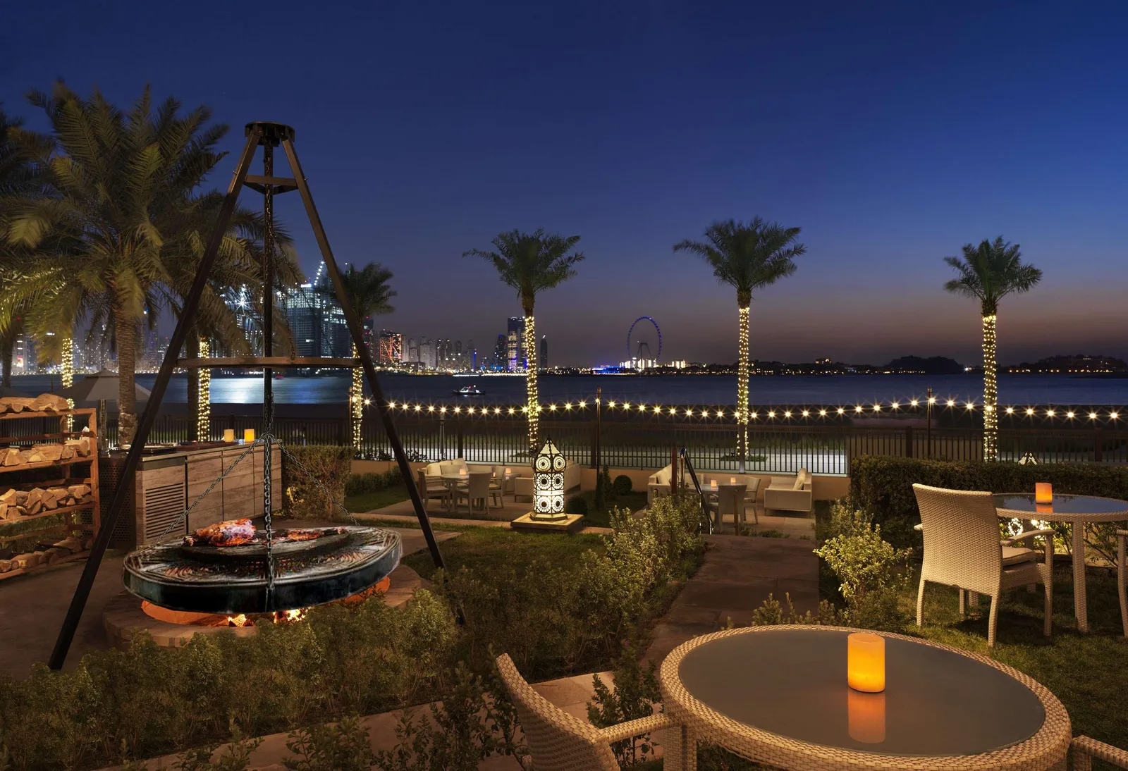 Fairmont The Palm — Exterior, Dubai