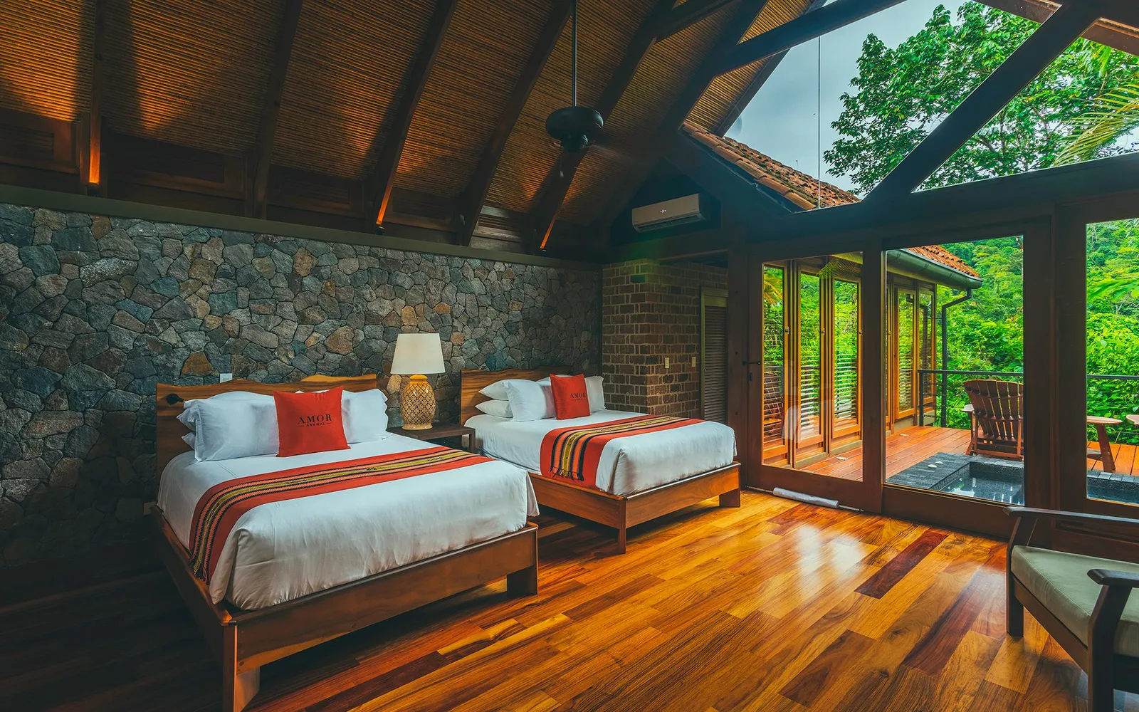 Amor Arenal, La Fortuna