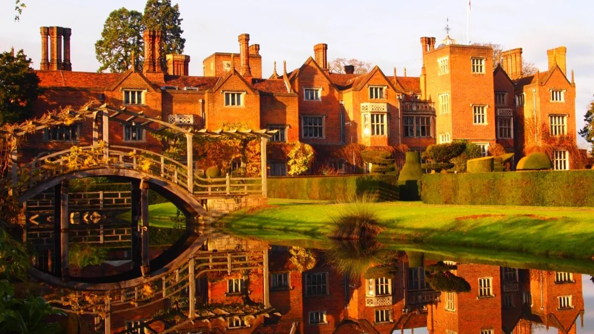 Great Fosters, Egham