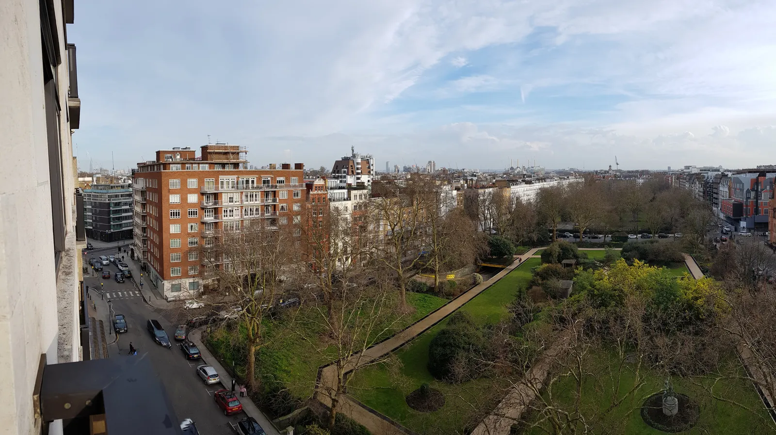 Jumeirah Carlton Tower — Exterior, London