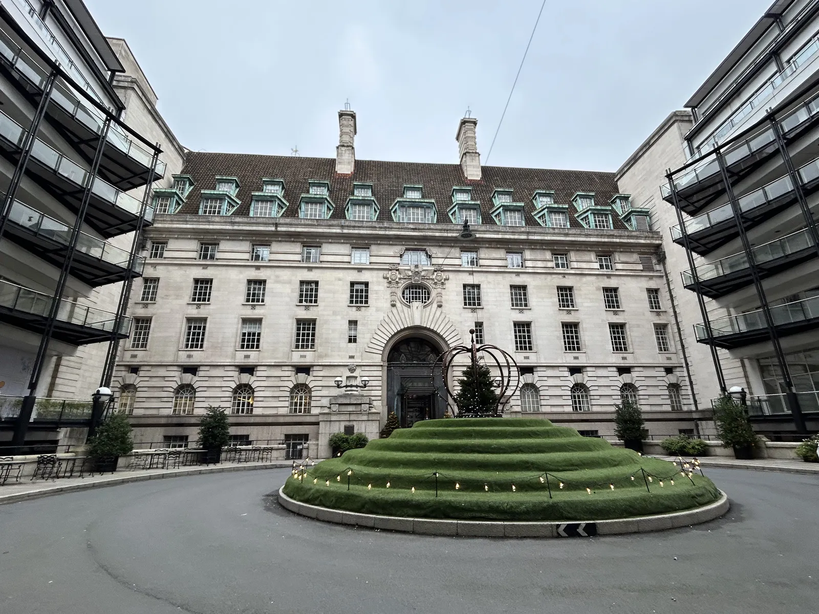 London Marriott Hotel County Hall — Exterior, London