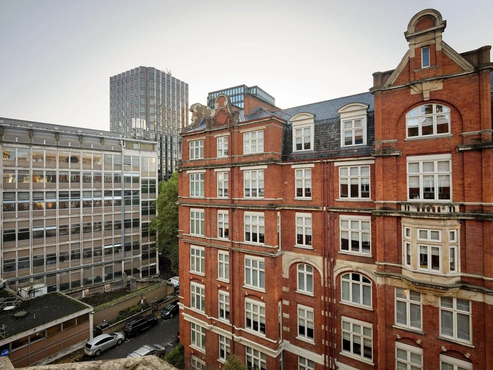 St. Ermin's Hotel — Exterior, London